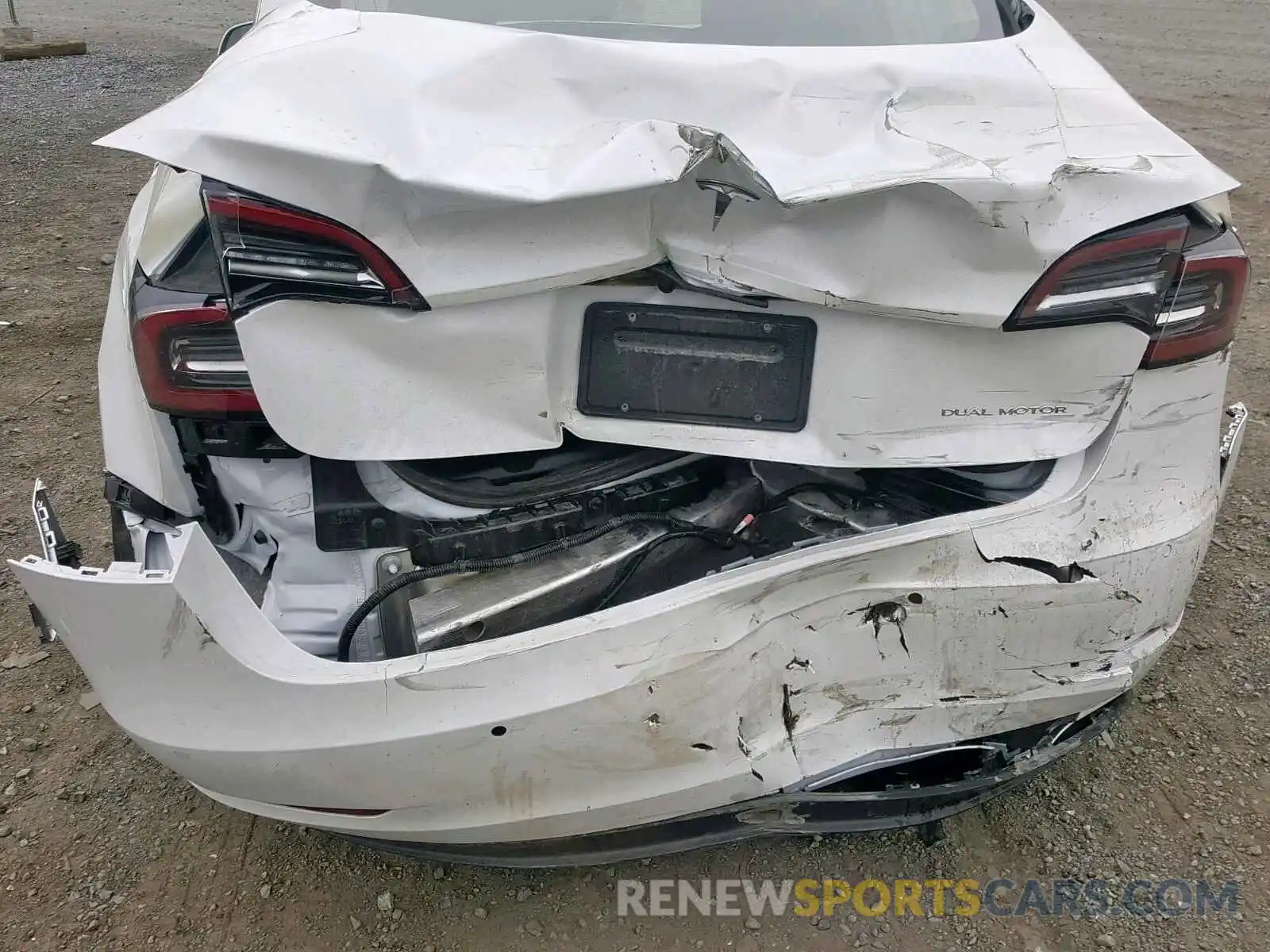 9 Photograph of a damaged car 5YJ3E1EB5KF469765 TESLA MODEL 3 2019