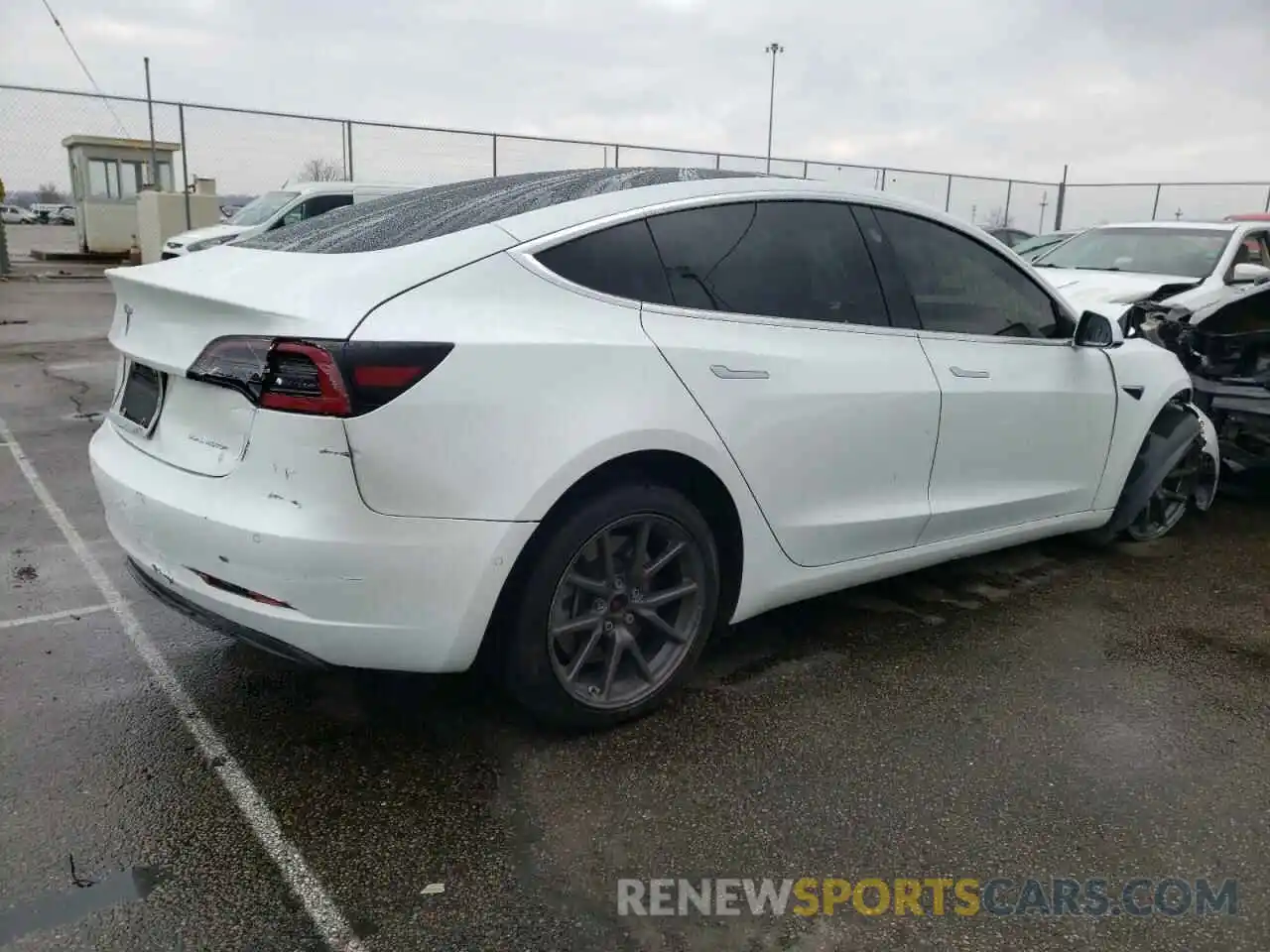 3 Photograph of a damaged car 5YJ3E1EB5KF510718 TESLA MODEL 3 2019