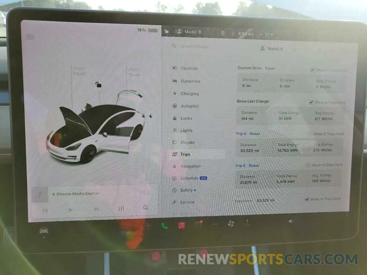 9 Photograph of a damaged car 5YJ3E1EB5KF511769 TESLA MODEL 3 2019