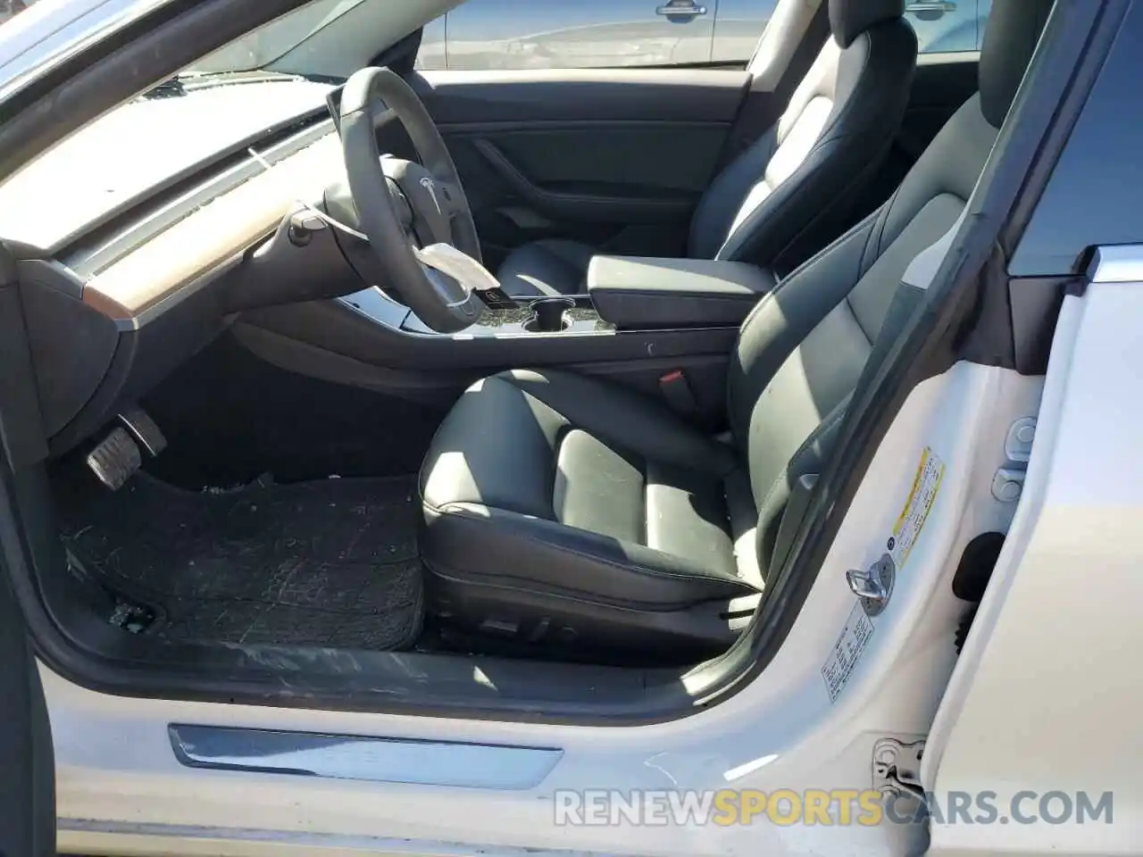 7 Photograph of a damaged car 5YJ3E1EB5KF512811 TESLA MODEL 3 2019