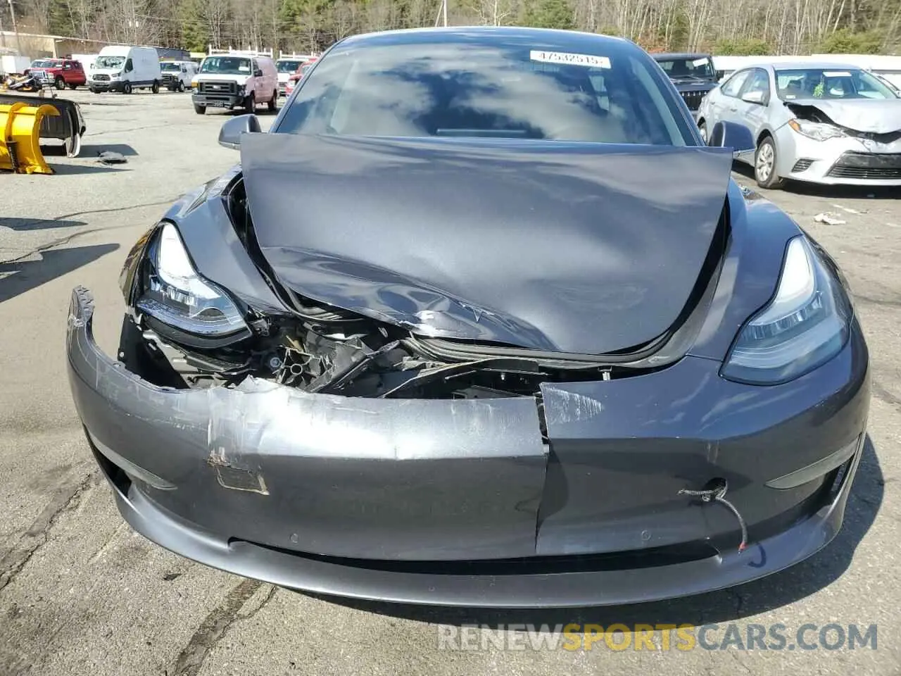 5 Photograph of a damaged car 5YJ3E1EB5KF520780 TESLA MODEL 3 2019