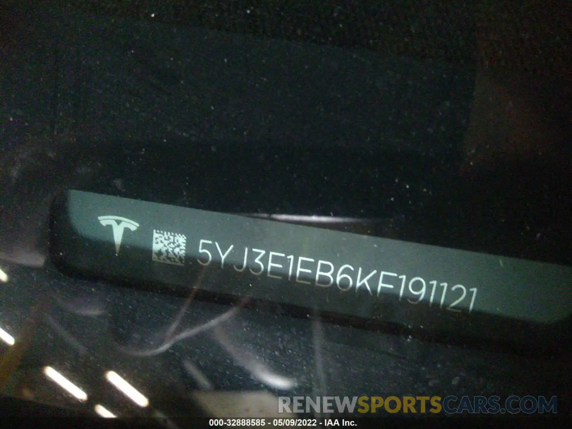 9 Photograph of a damaged car 5YJ3E1EB6KF191121 TESLA MODEL 3 2019