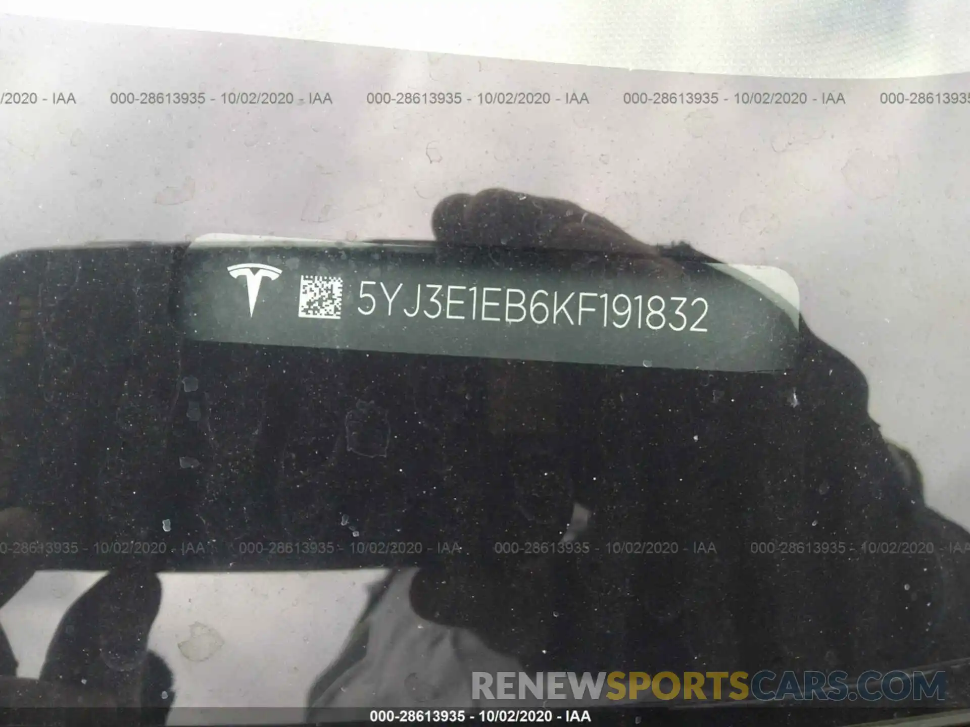 9 Photograph of a damaged car 5YJ3E1EB6KF191832 TESLA MODEL 3 2019