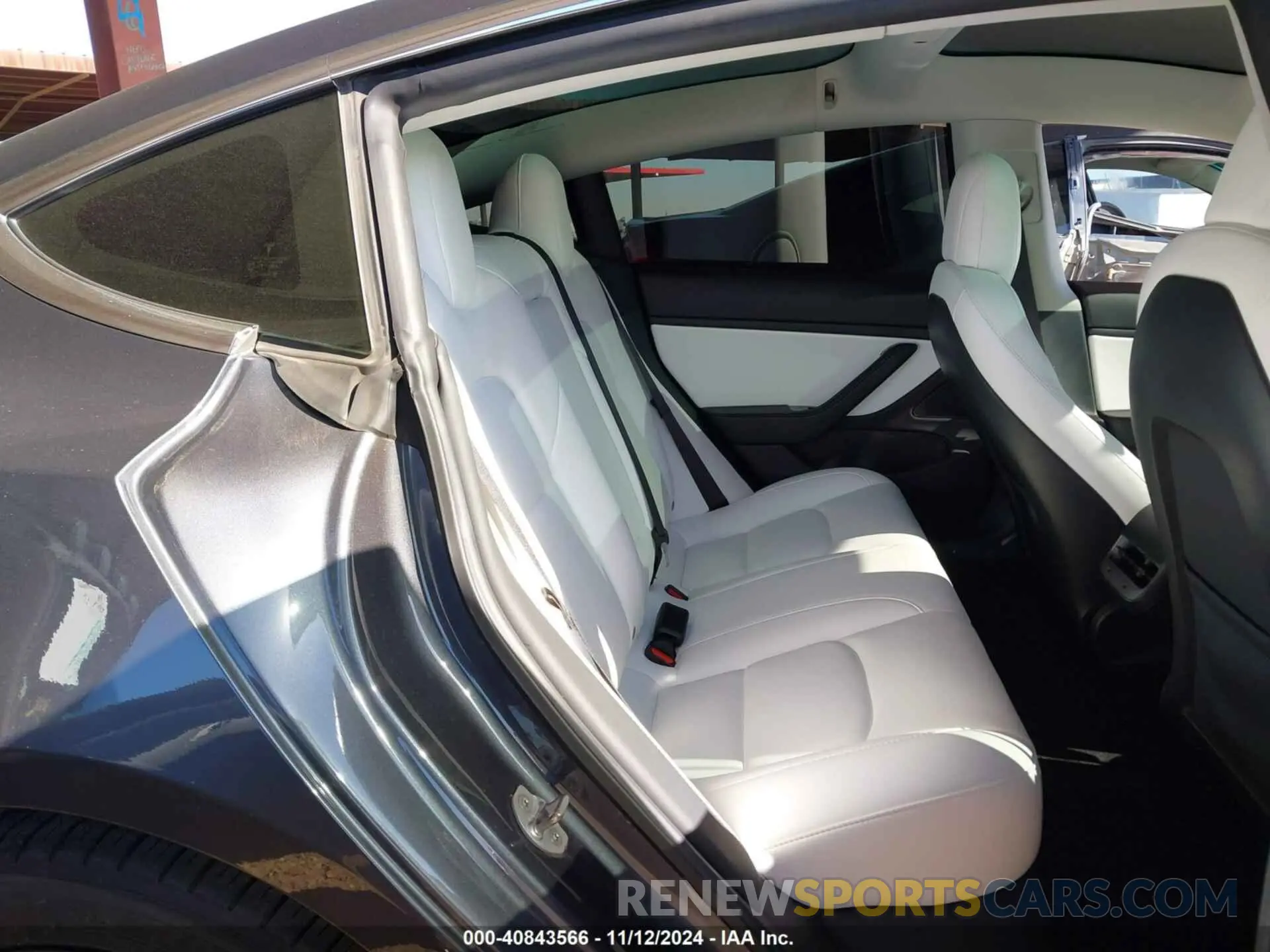 8 Photograph of a damaged car 5YJ3E1EB6KF192379 TESLA MODEL 3 2019