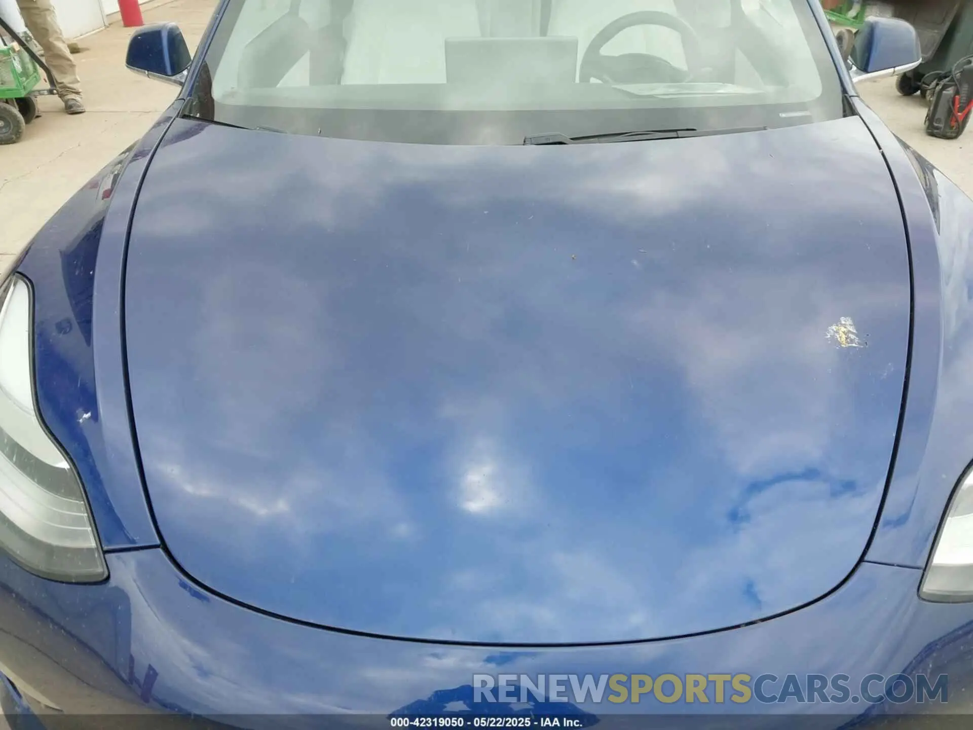 10 Photograph of a damaged car 5YJ3E1EB6KF195475 TESLA MODEL 3 2019