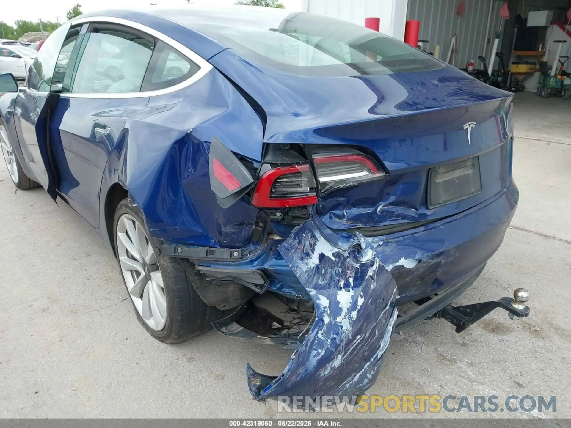 6 Photograph of a damaged car 5YJ3E1EB6KF195475 TESLA MODEL 3 2019