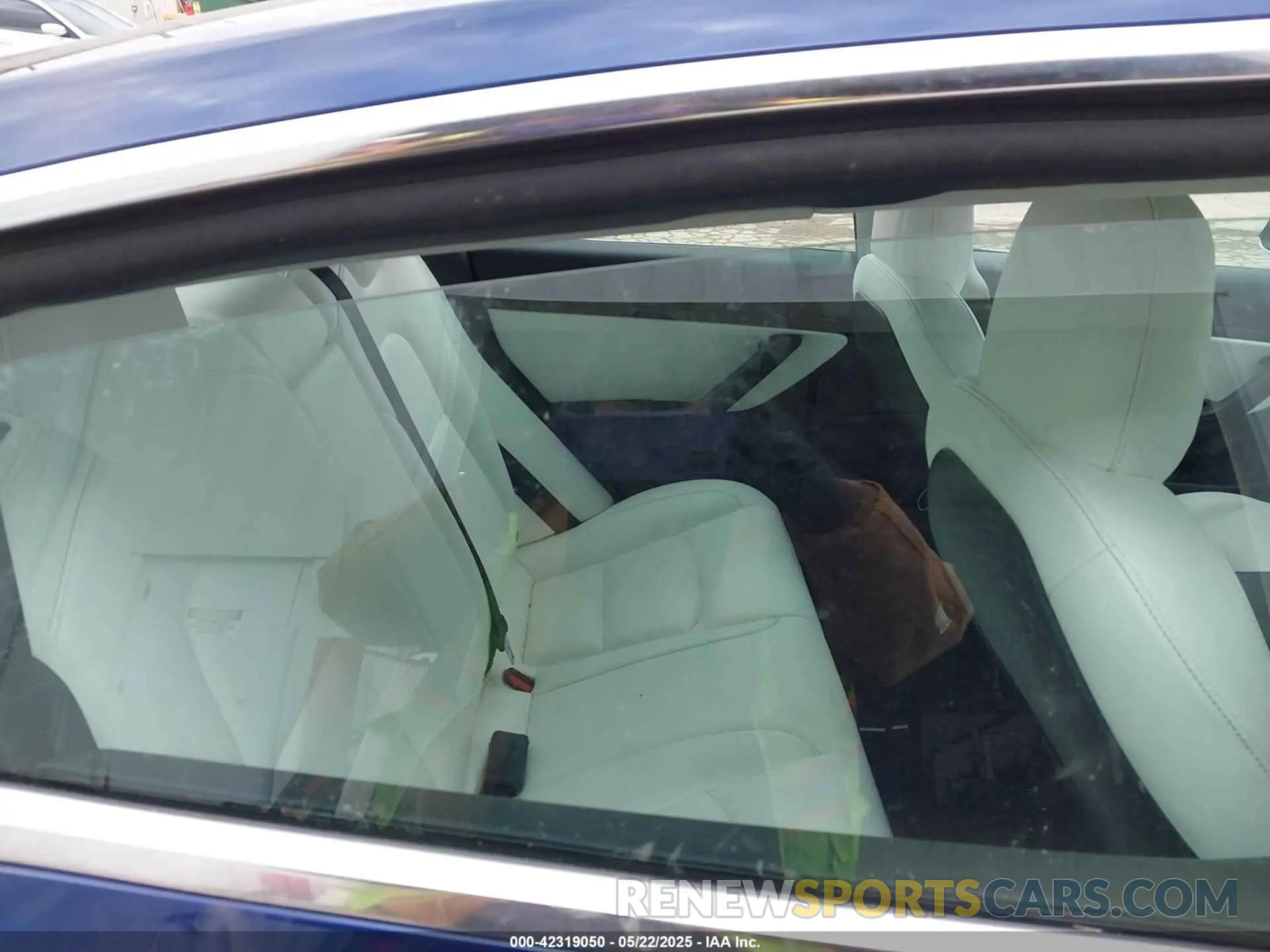 8 Photograph of a damaged car 5YJ3E1EB6KF195475 TESLA MODEL 3 2019