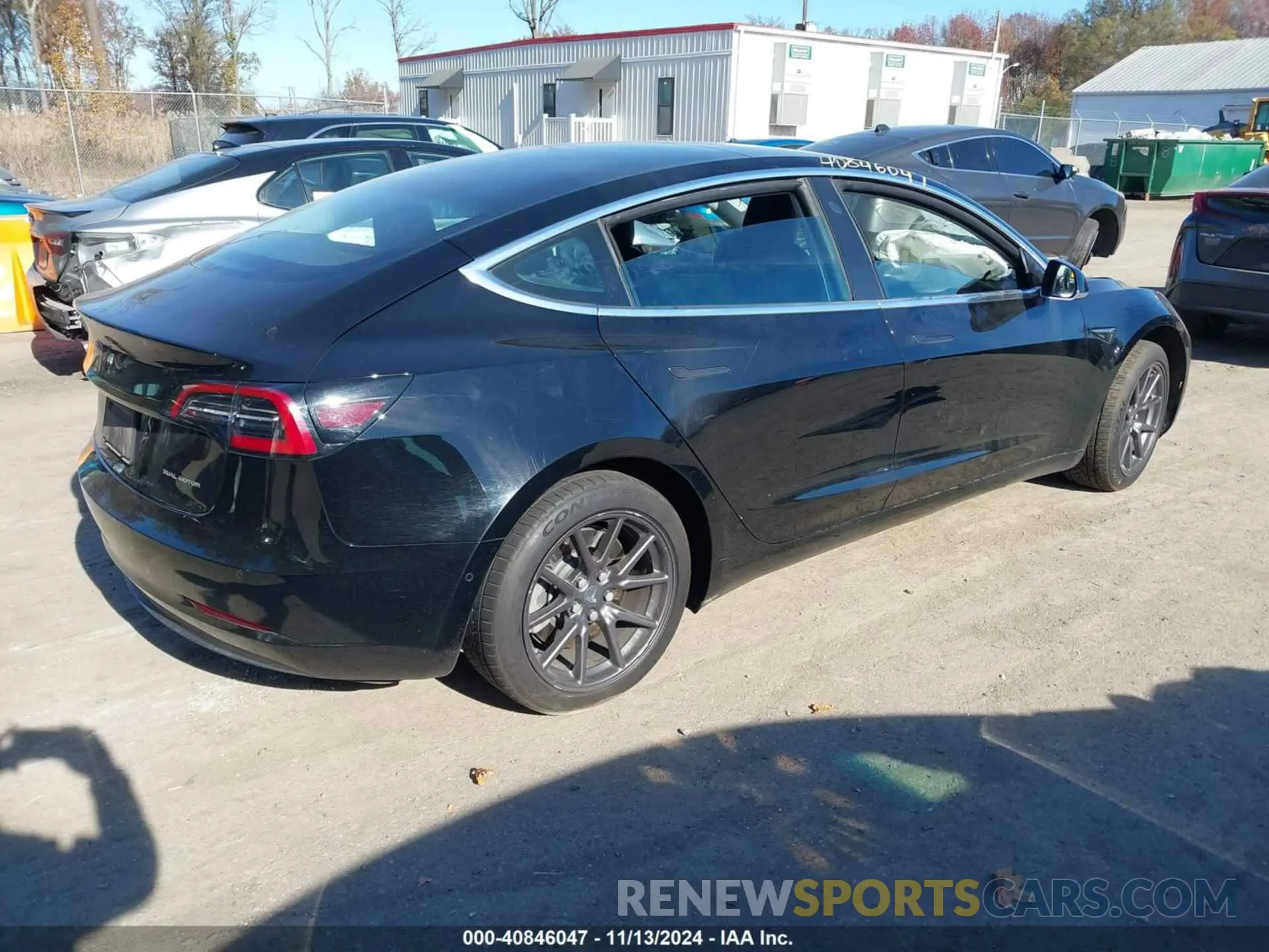 4 Photograph of a damaged car 5YJ3E1EB6KF209312 TESLA MODEL 3 2019