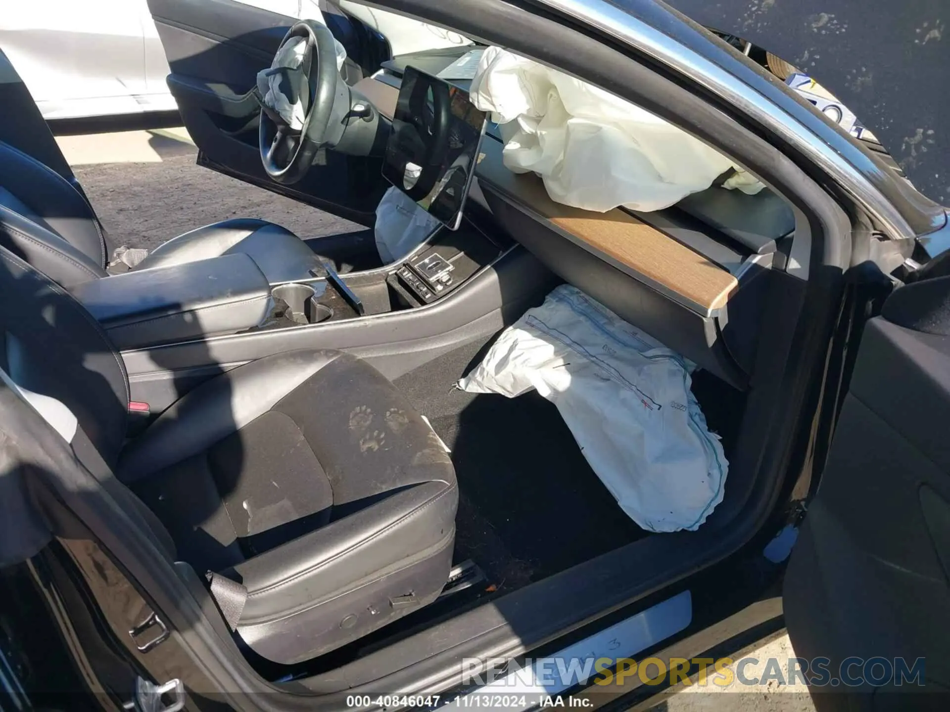 5 Photograph of a damaged car 5YJ3E1EB6KF209312 TESLA MODEL 3 2019