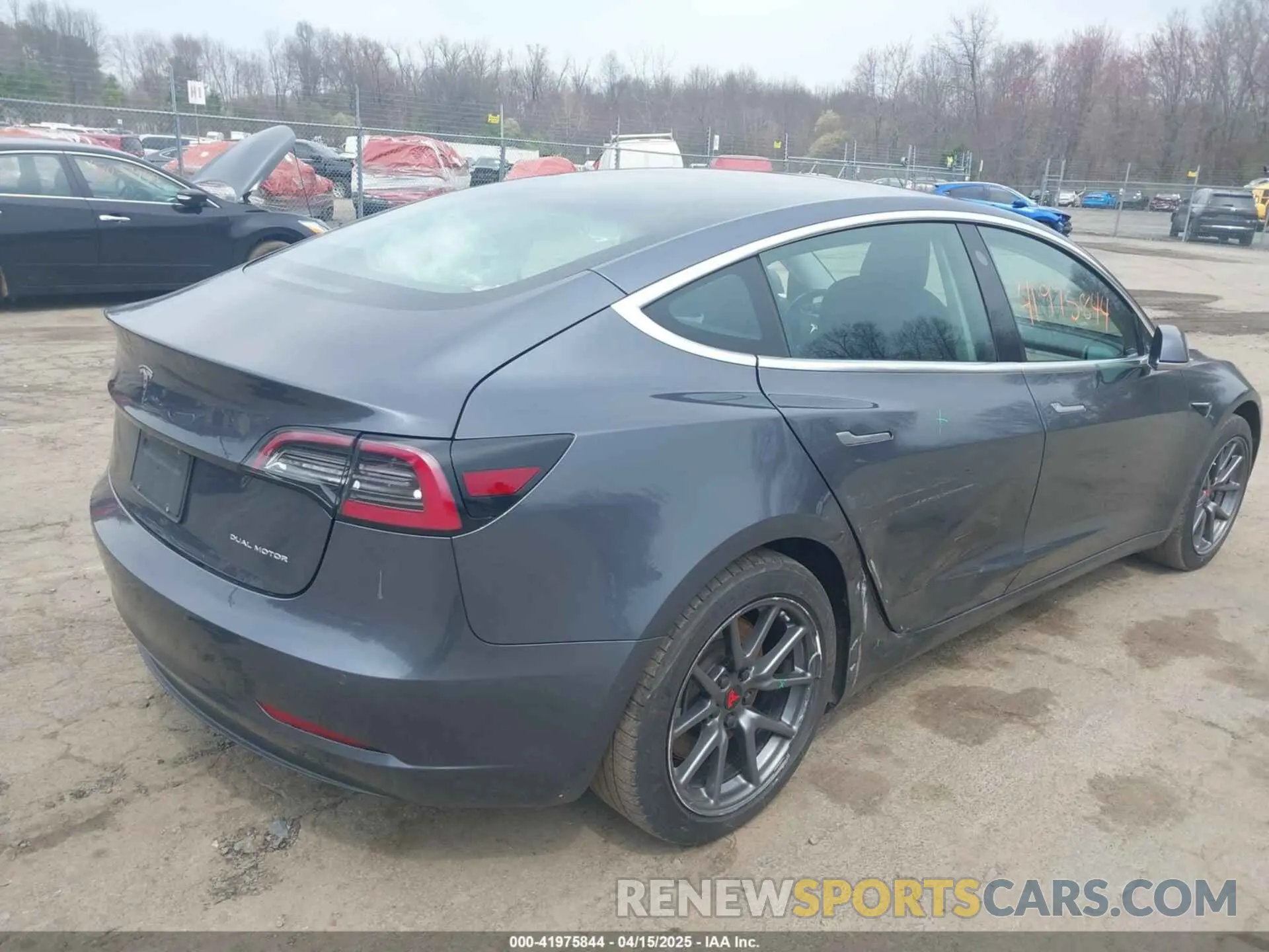 4 Photograph of a damaged car 5YJ3E1EB6KF209925 TESLA MODEL 3 2019