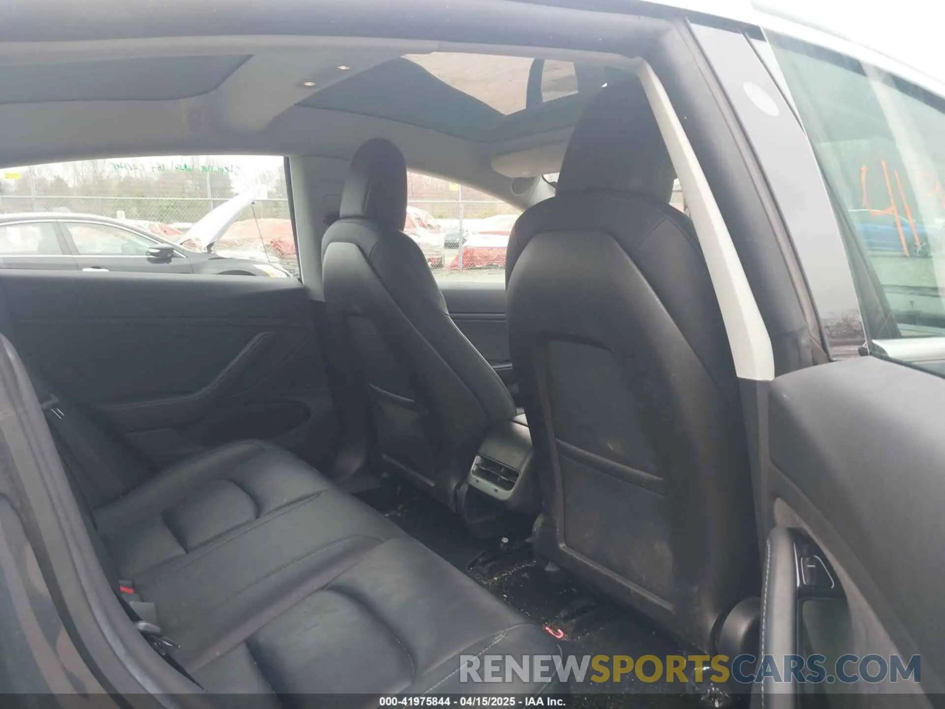8 Photograph of a damaged car 5YJ3E1EB6KF209925 TESLA MODEL 3 2019