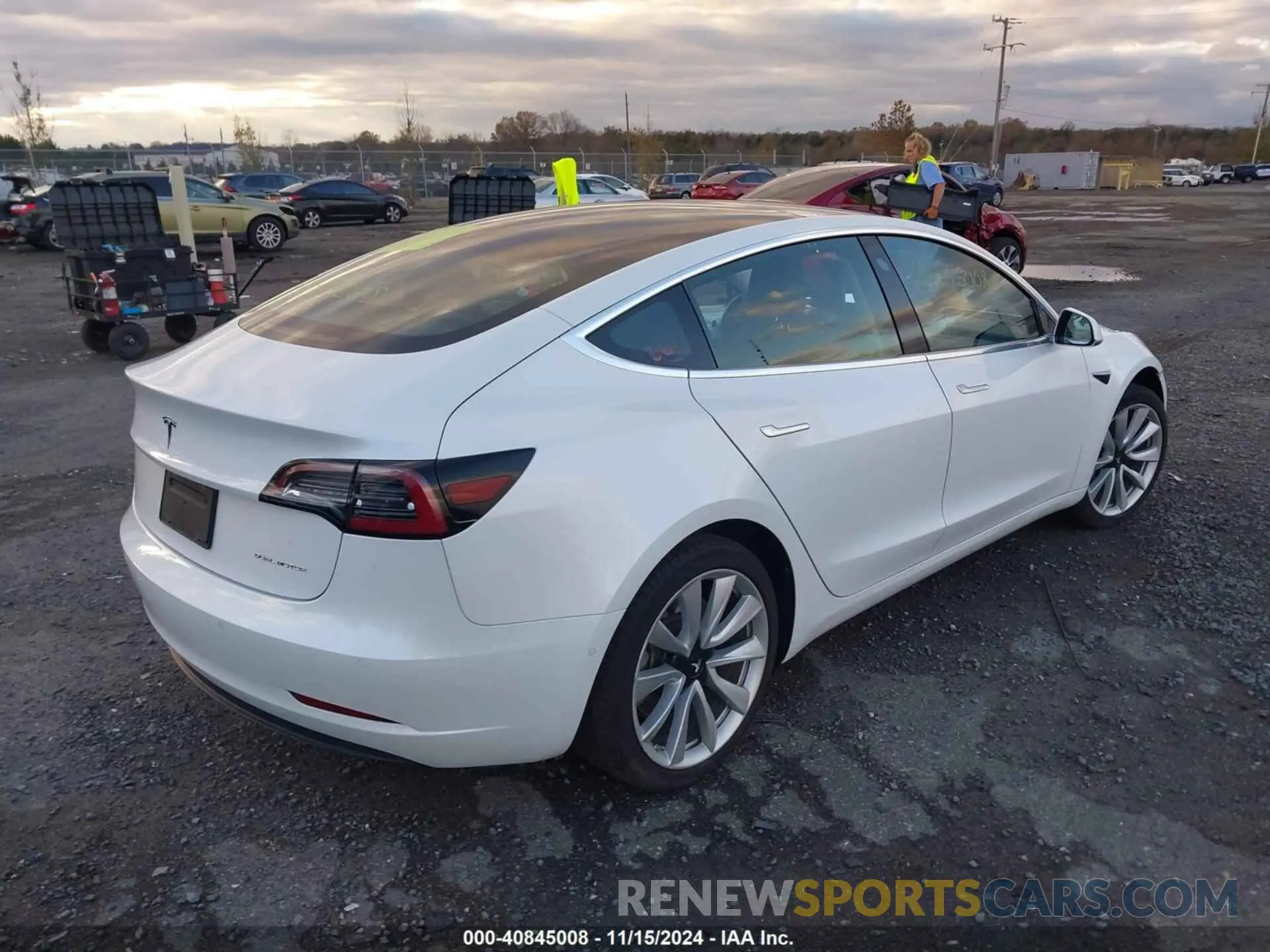 4 Photograph of a damaged car 5YJ3E1EB6KF211660 TESLA MODEL 3 2019
