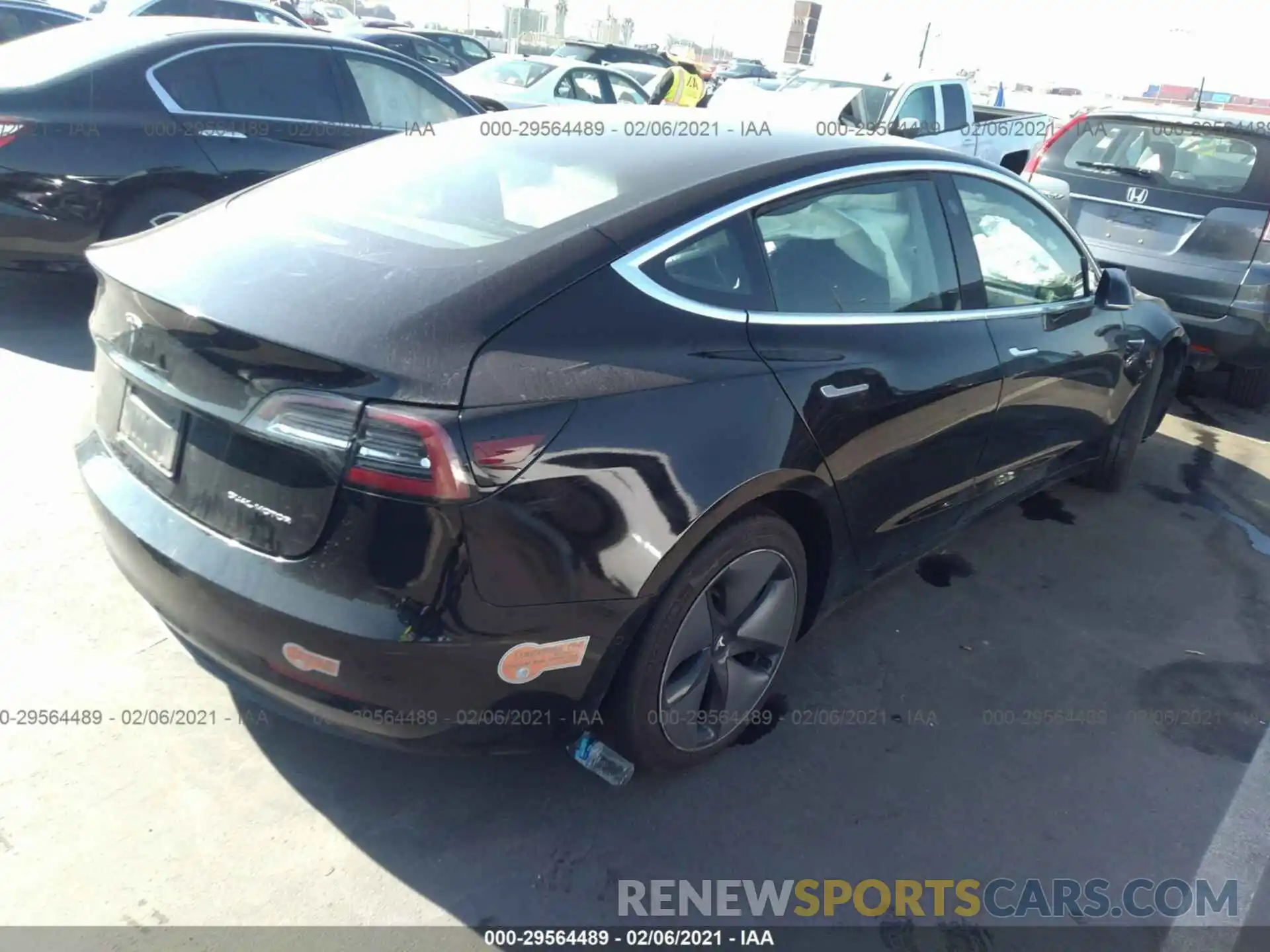 4 Photograph of a damaged car 5YJ3E1EB6KF361347 TESLA MODEL 3 2019