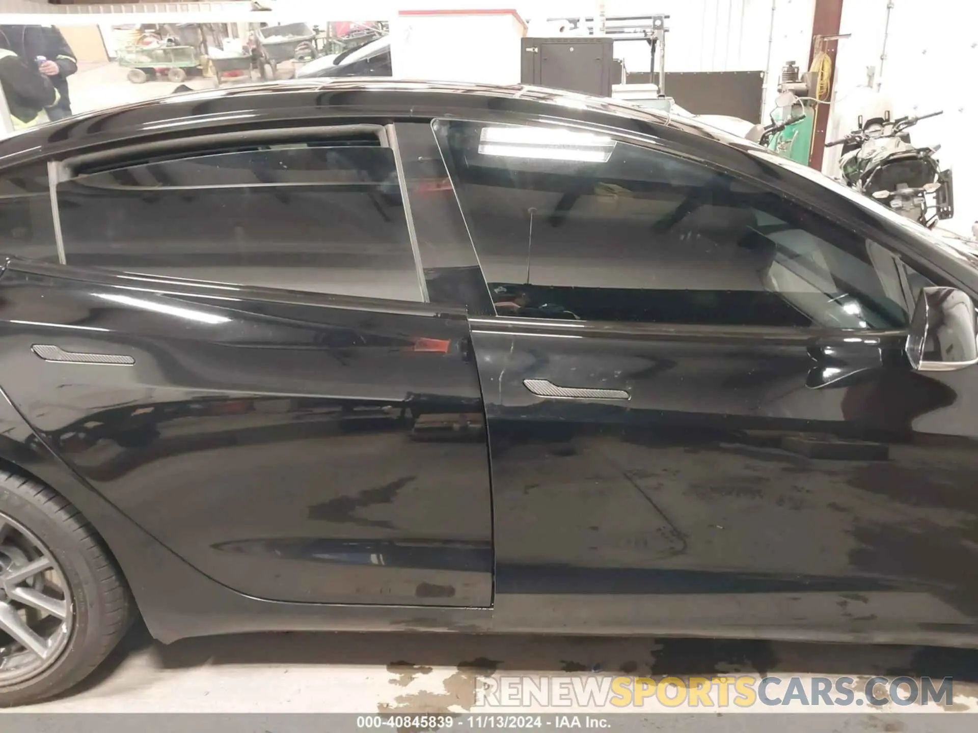 14 Photograph of a damaged car 5YJ3E1EB6KF384952 TESLA MODEL 3 2019