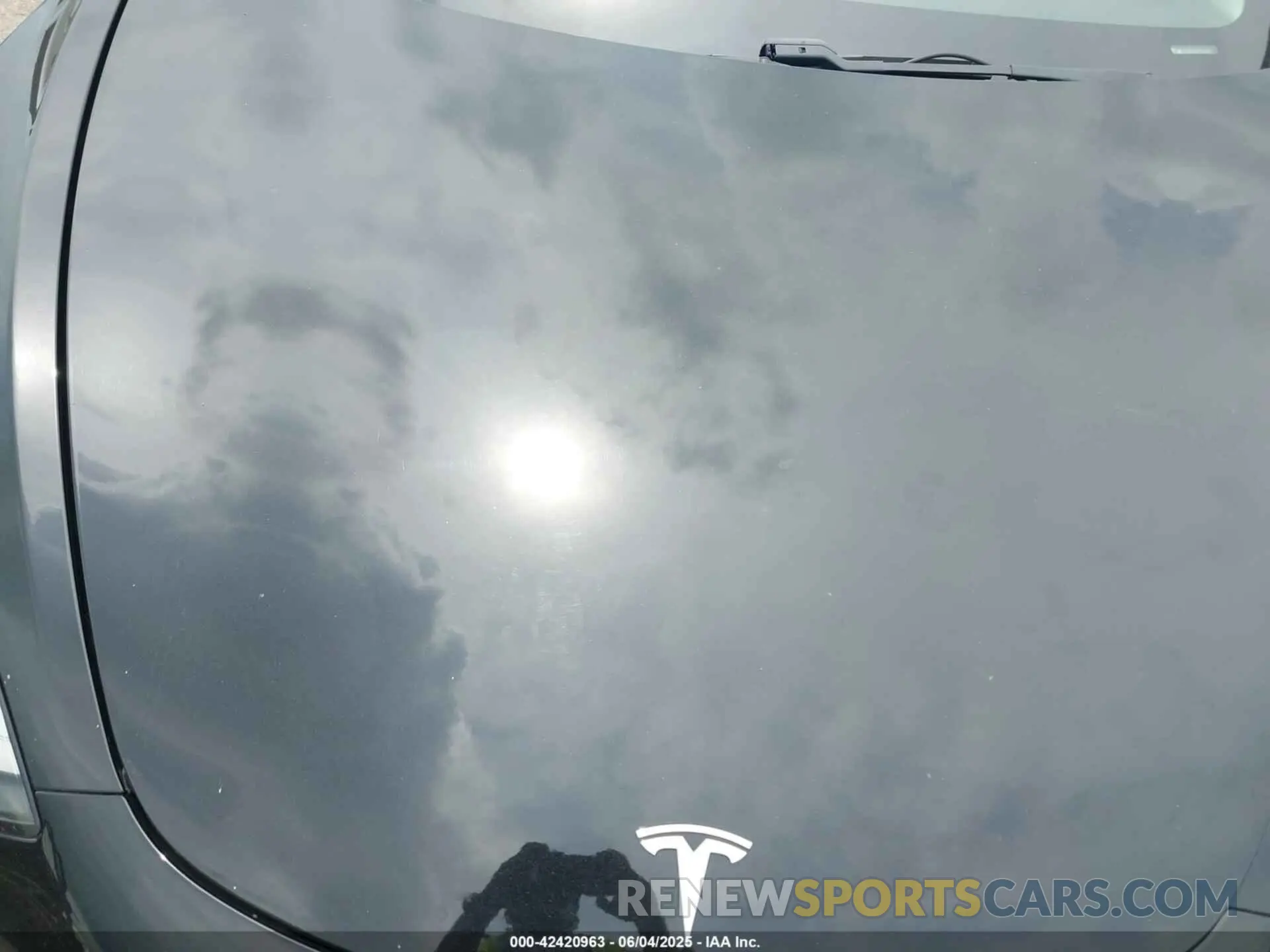 10 Photograph of a damaged car 5YJ3E1EB6KF385342 TESLA MODEL 3 2019