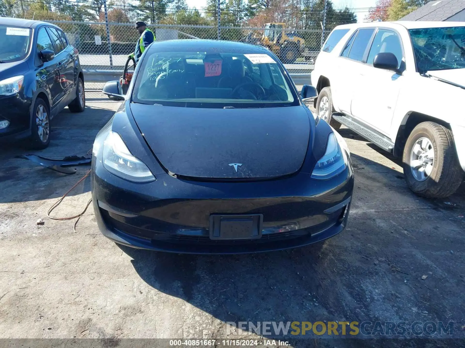 11 Photograph of a damaged car 5YJ3E1EB6KF385566 TESLA MODEL 3 2019