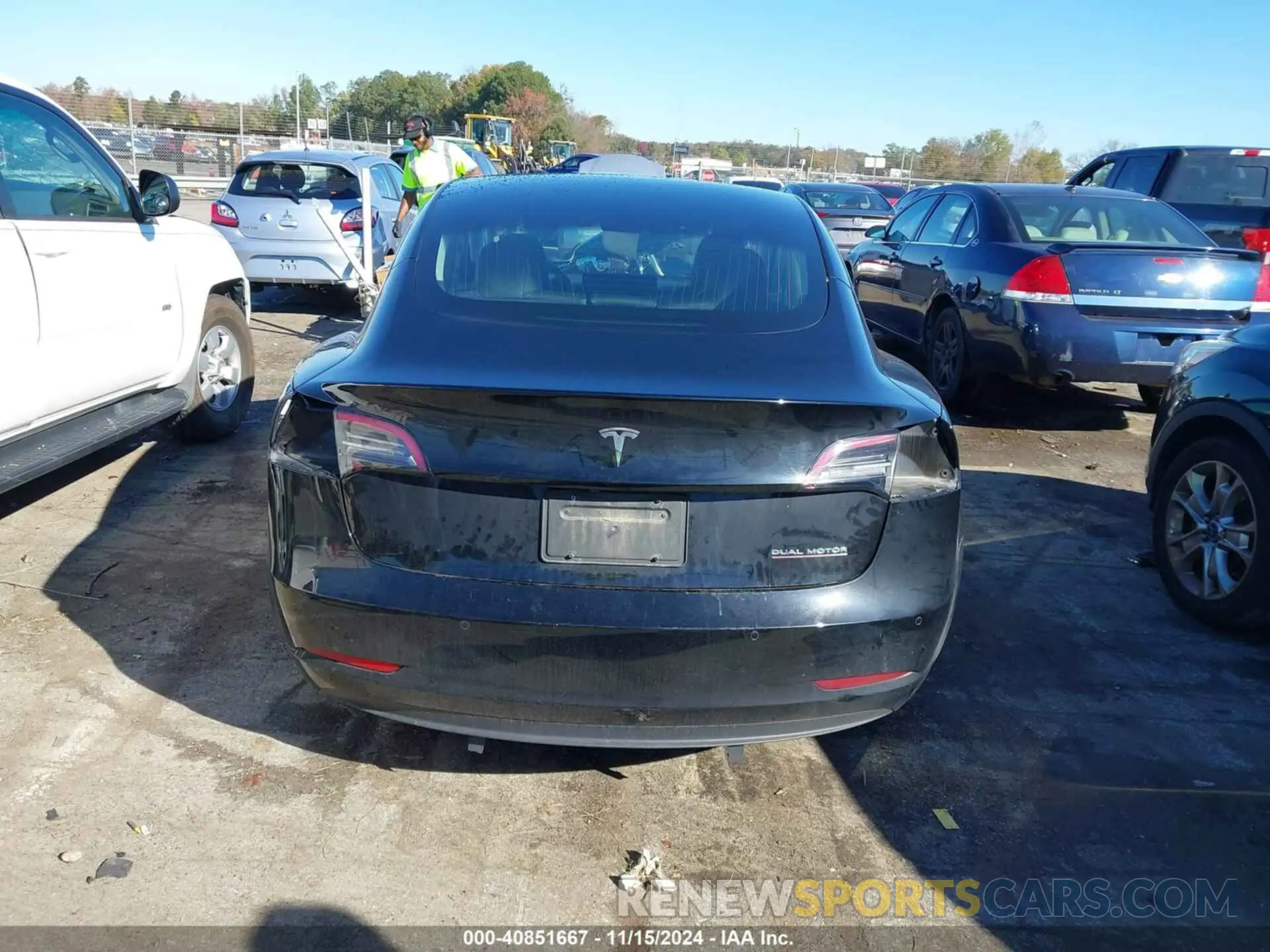 15 Photograph of a damaged car 5YJ3E1EB6KF385566 TESLA MODEL 3 2019