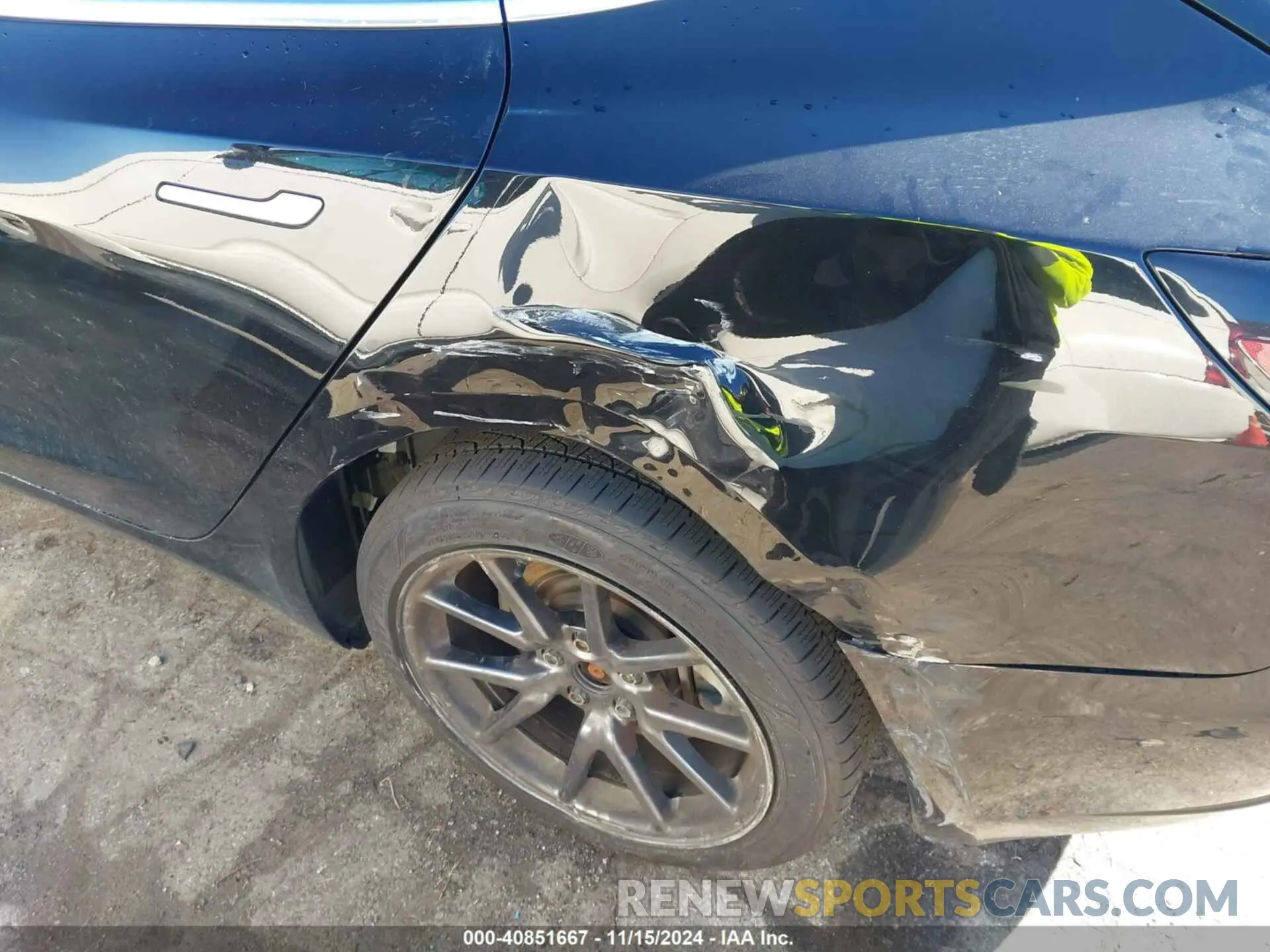 6 Photograph of a damaged car 5YJ3E1EB6KF385566 TESLA MODEL 3 2019