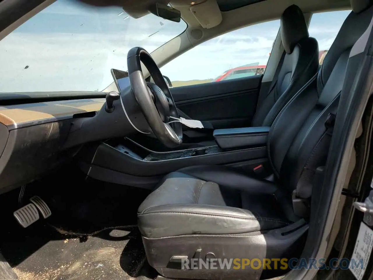 7 Photograph of a damaged car 5YJ3E1EB6KF392727 TESLA MODEL 3 2019