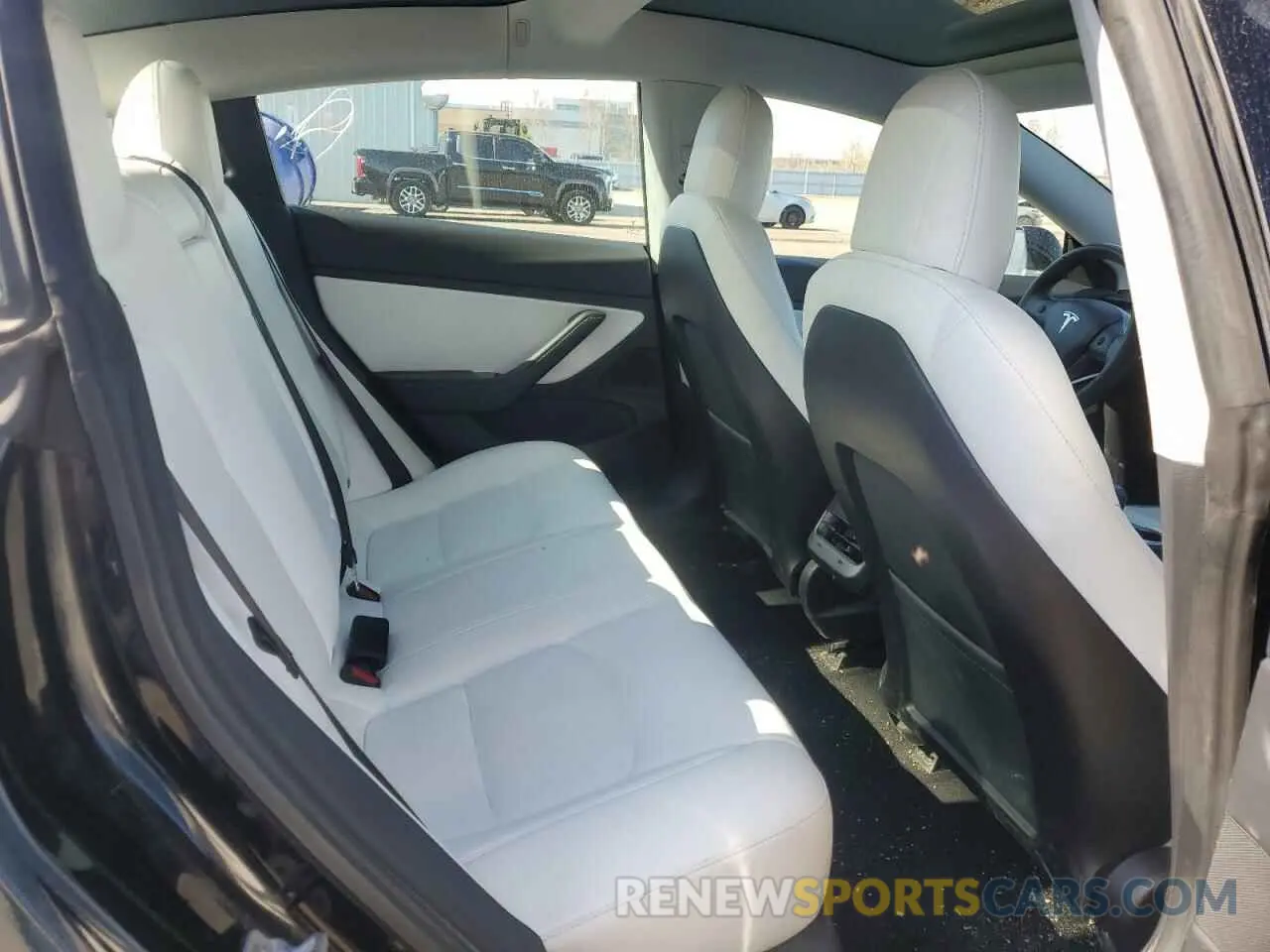 10 Photograph of a damaged car 5YJ3E1EB6KF421305 TESLA MODEL 3 2019