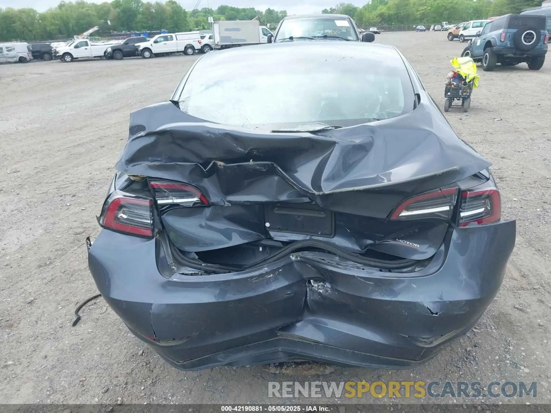 15 Photograph of a damaged car 5YJ3E1EB6KF432742 TESLA MODEL 3 2019