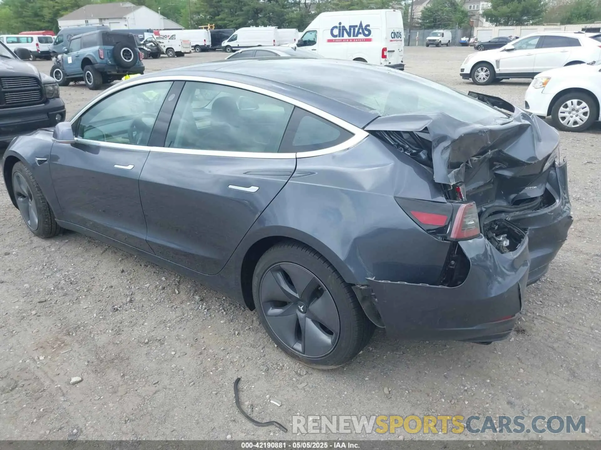 3 Photograph of a damaged car 5YJ3E1EB6KF432742 TESLA MODEL 3 2019