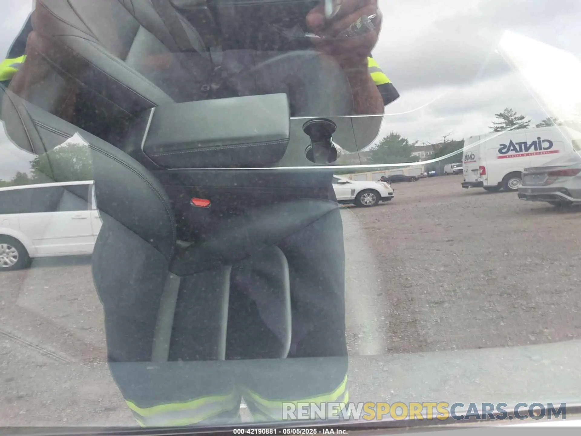 5 Photograph of a damaged car 5YJ3E1EB6KF432742 TESLA MODEL 3 2019