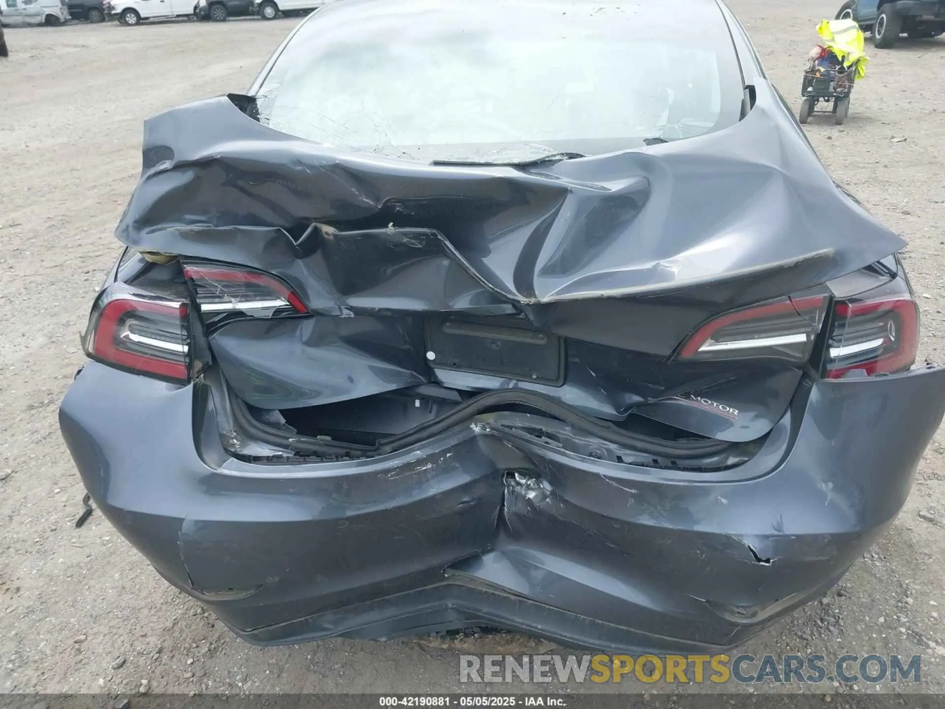 6 Photograph of a damaged car 5YJ3E1EB6KF432742 TESLA MODEL 3 2019
