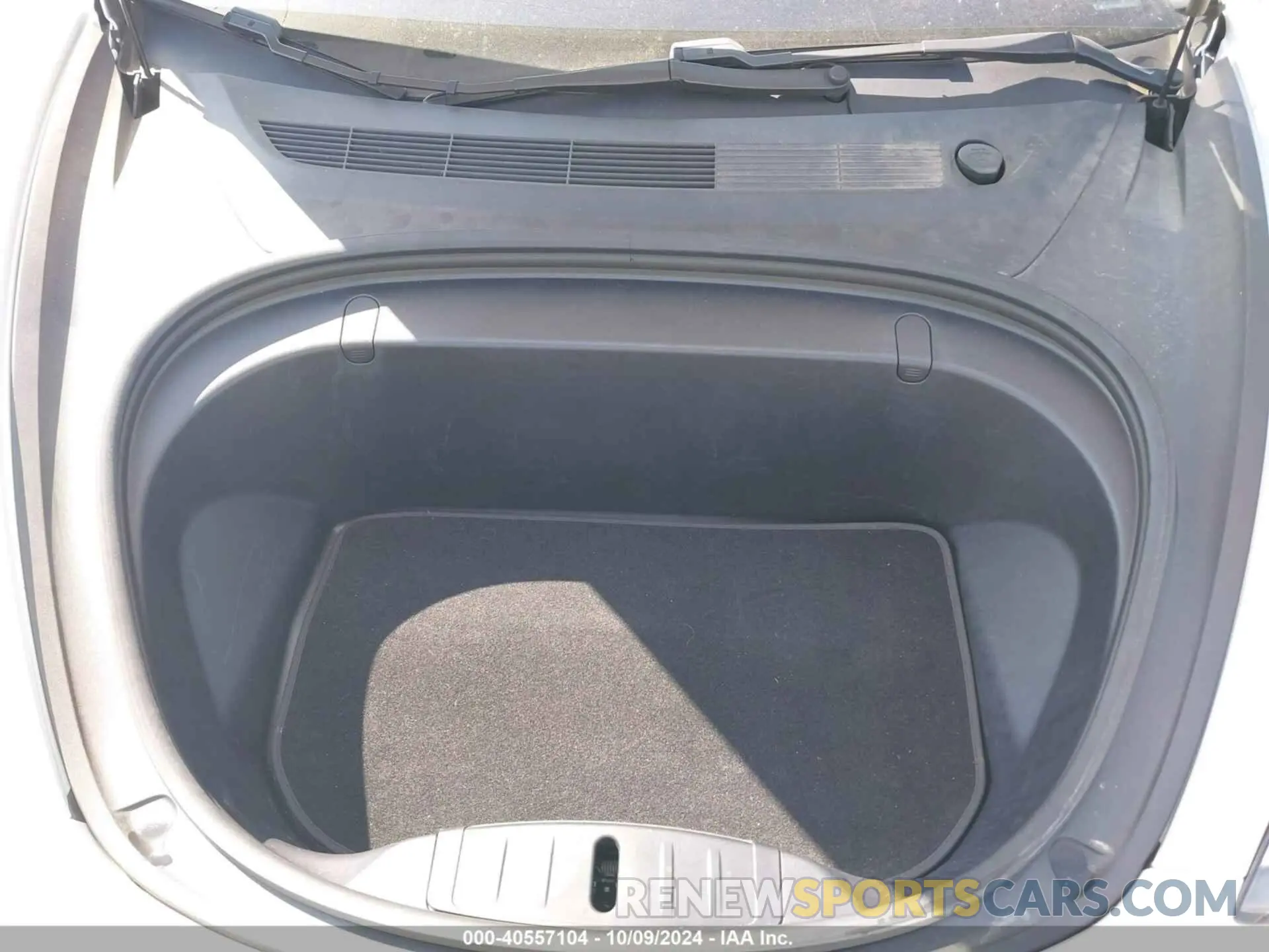 10 Photograph of a damaged car 5YJ3E1EB6KF433356 TESLA MODEL 3 2019