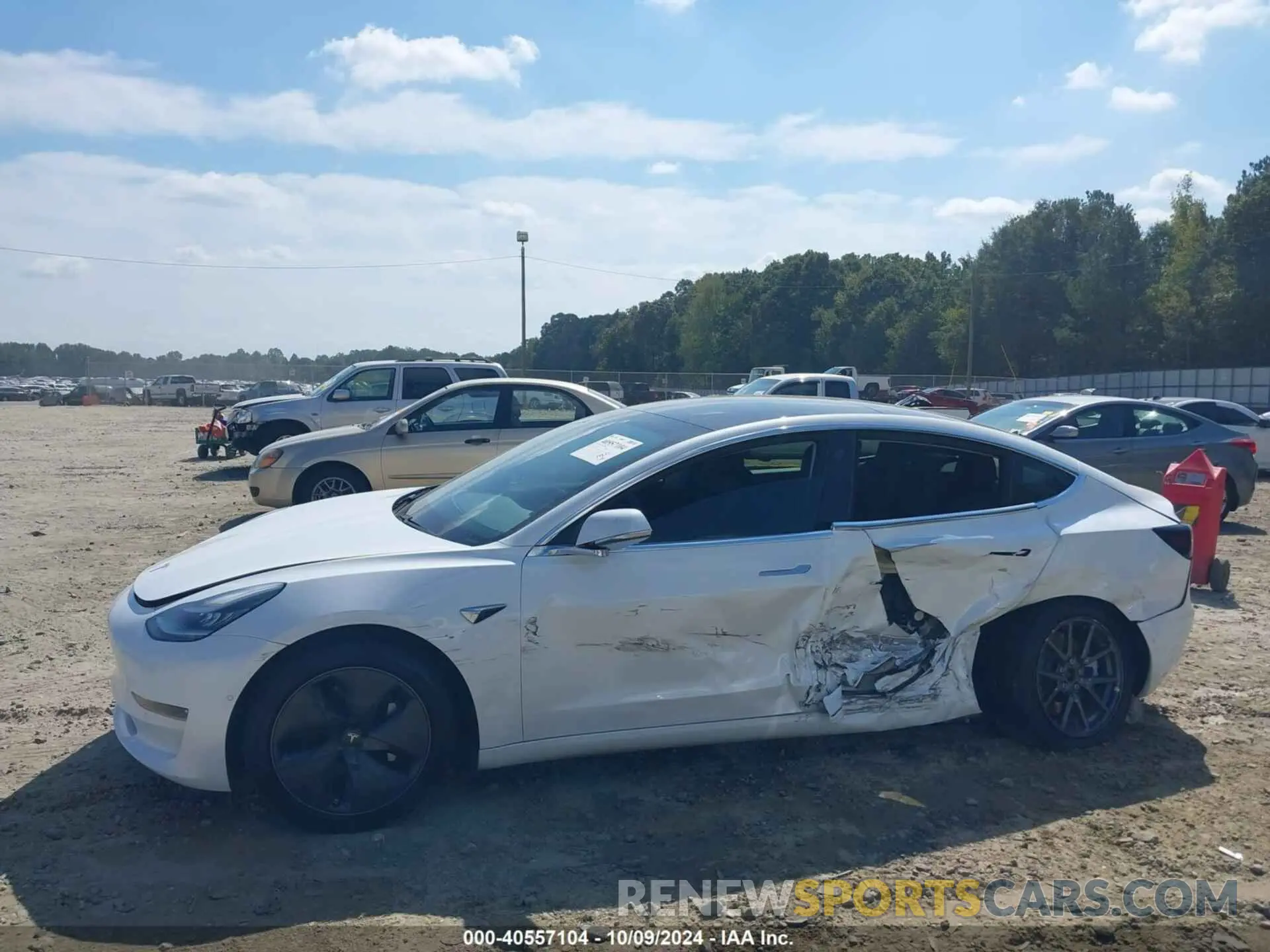13 Photograph of a damaged car 5YJ3E1EB6KF433356 TESLA MODEL 3 2019