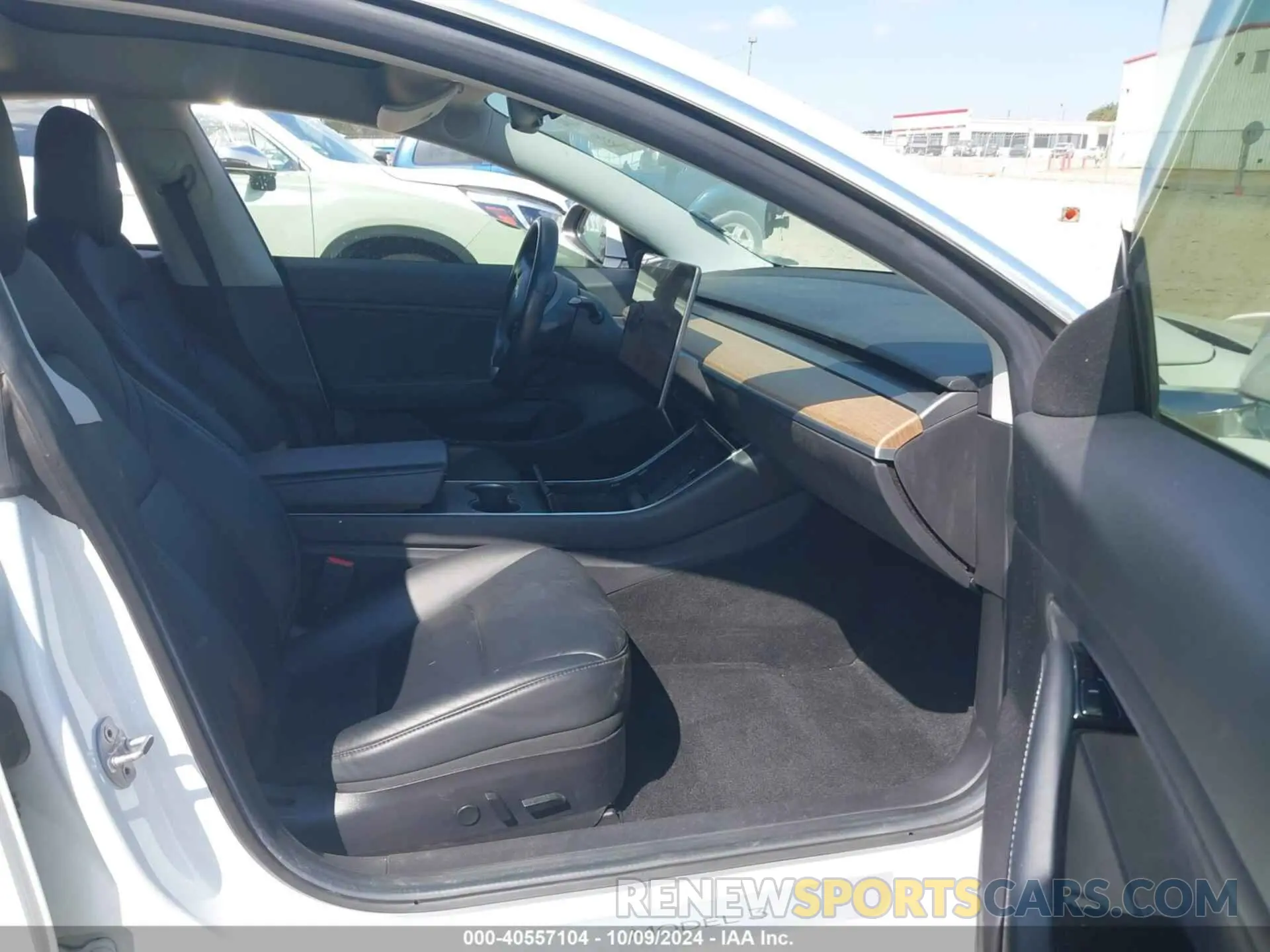 5 Photograph of a damaged car 5YJ3E1EB6KF433356 TESLA MODEL 3 2019