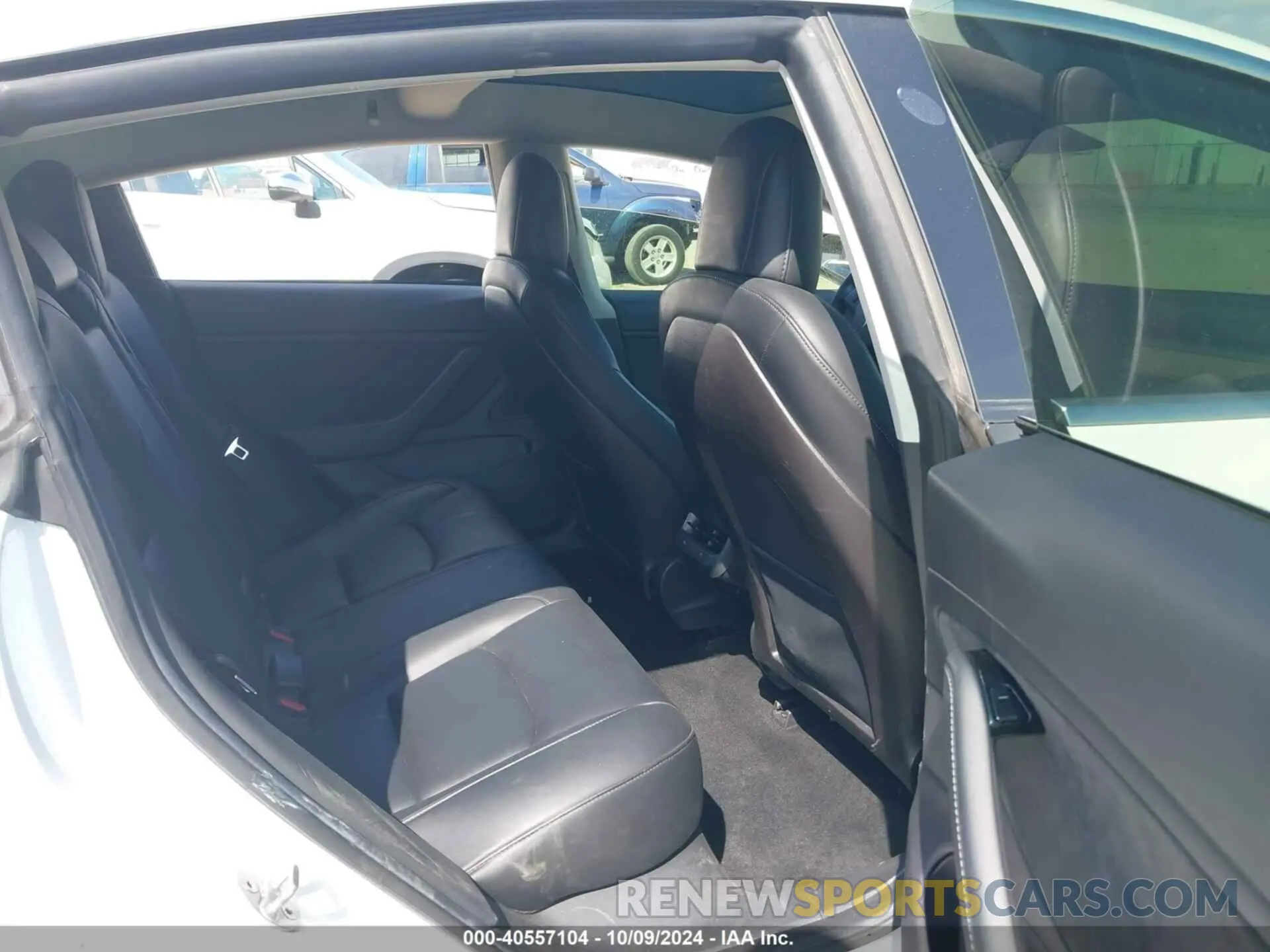 8 Photograph of a damaged car 5YJ3E1EB6KF433356 TESLA MODEL 3 2019