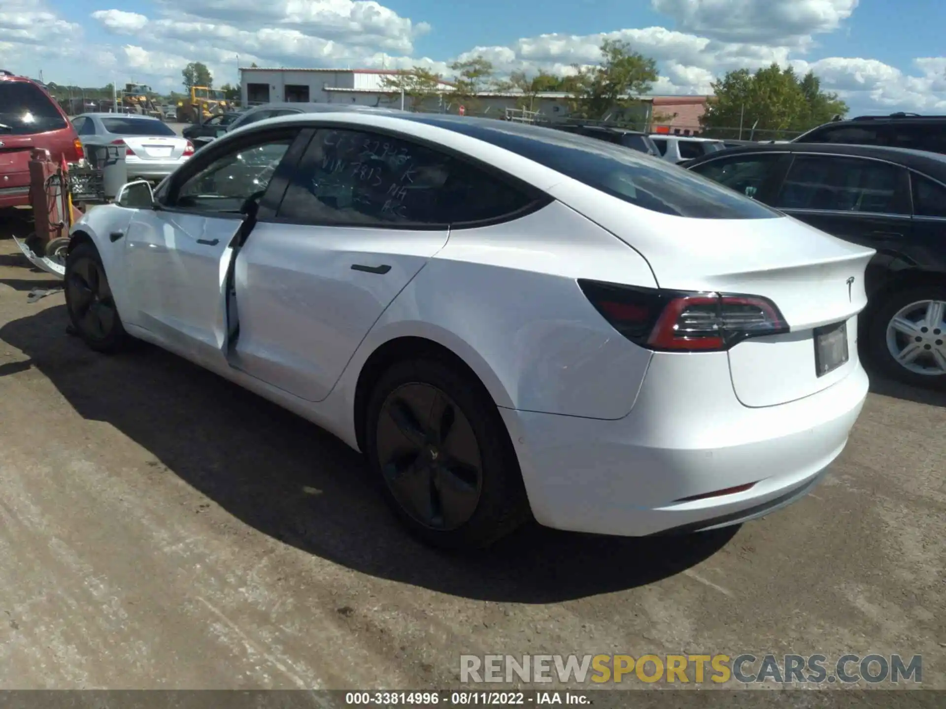 3 Photograph of a damaged car 5YJ3E1EB6KF437813 TESLA MODEL 3 2019