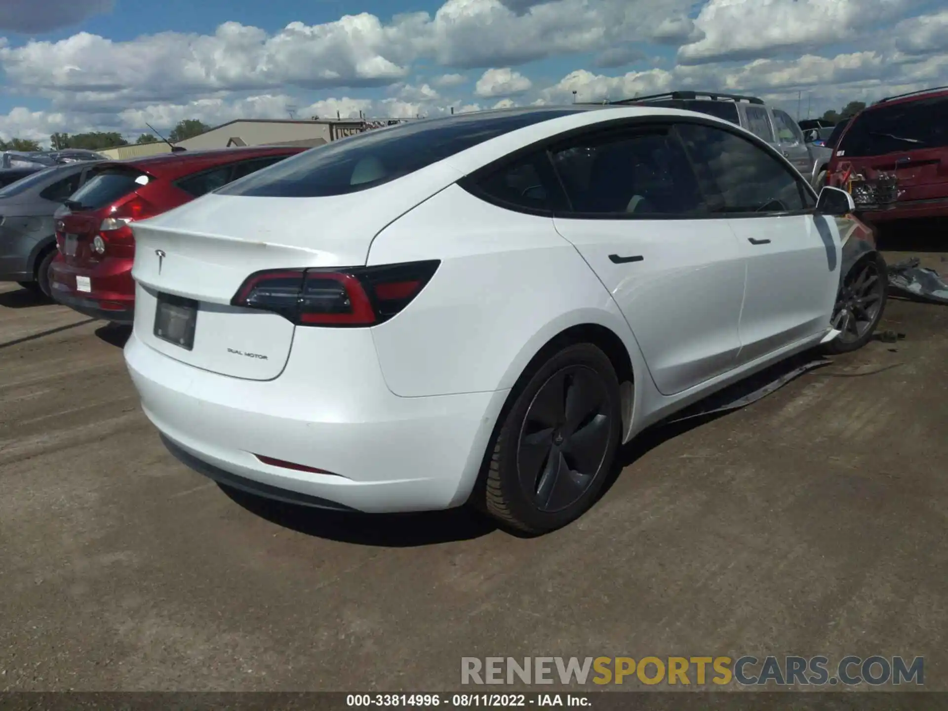 4 Photograph of a damaged car 5YJ3E1EB6KF437813 TESLA MODEL 3 2019