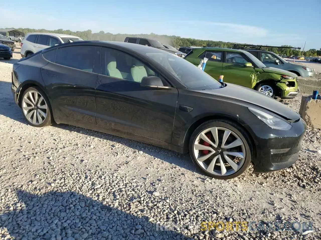 4 Photograph of a damaged car 5YJ3E1EB6KF440386 TESLA MODEL 3 2019