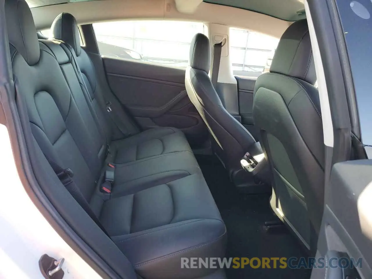 10 Photograph of a damaged car 5YJ3E1EB6KF453512 TESLA MODEL 3 2019
