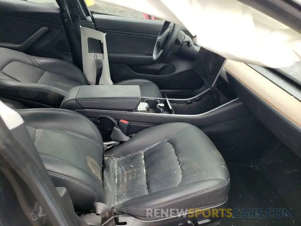 5 Photograph of a damaged car 5YJ3E1EB7KF192150 TESLA MODEL 3 2019