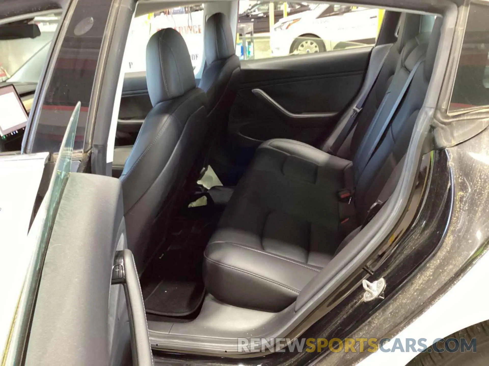 24 Photograph of a damaged car 5YJ3E1EB7KF199048 TESLA MODEL 3 2019