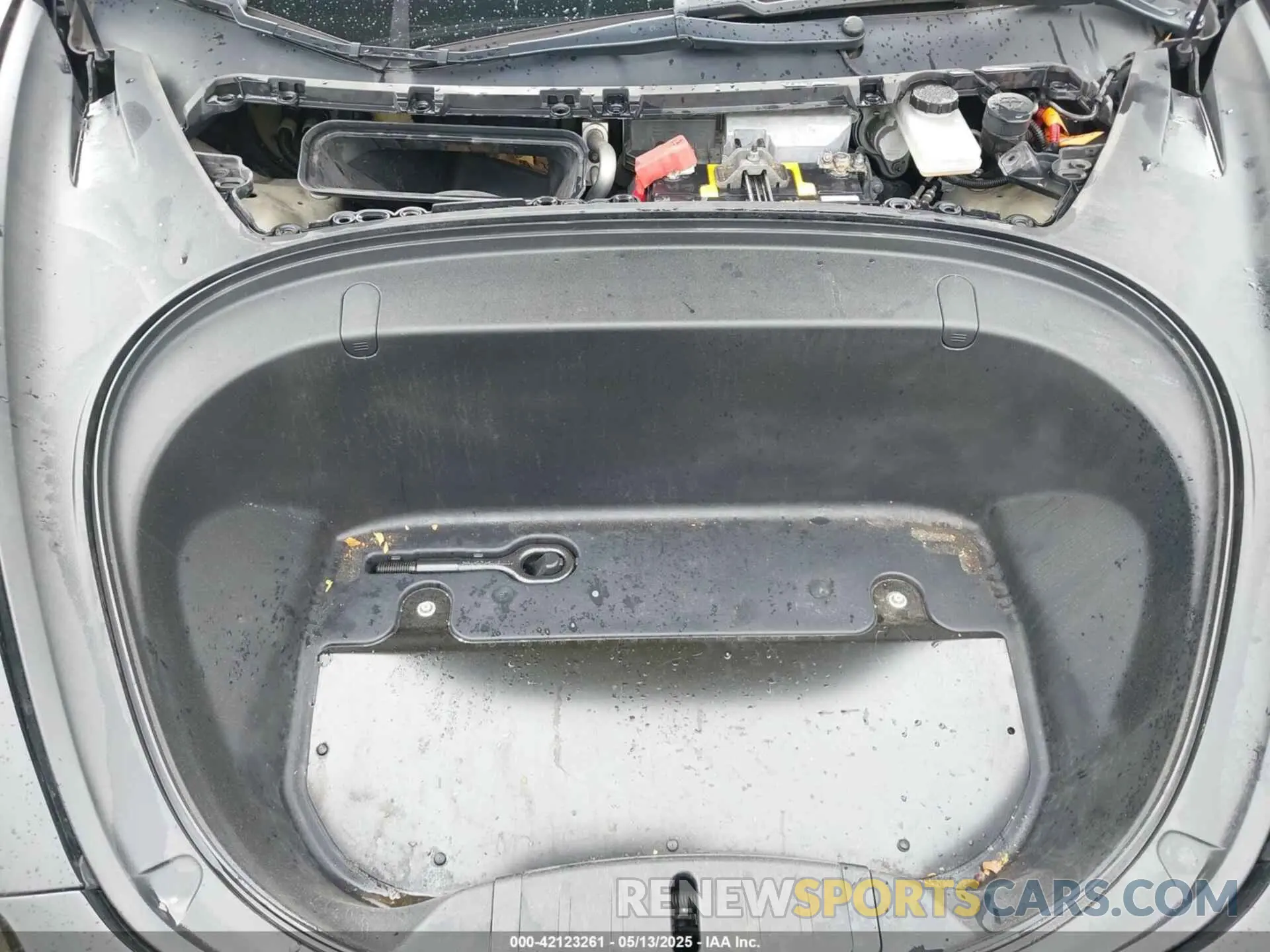 10 Photograph of a damaged car 5YJ3E1EB7KF199129 TESLA MODEL 3 2019