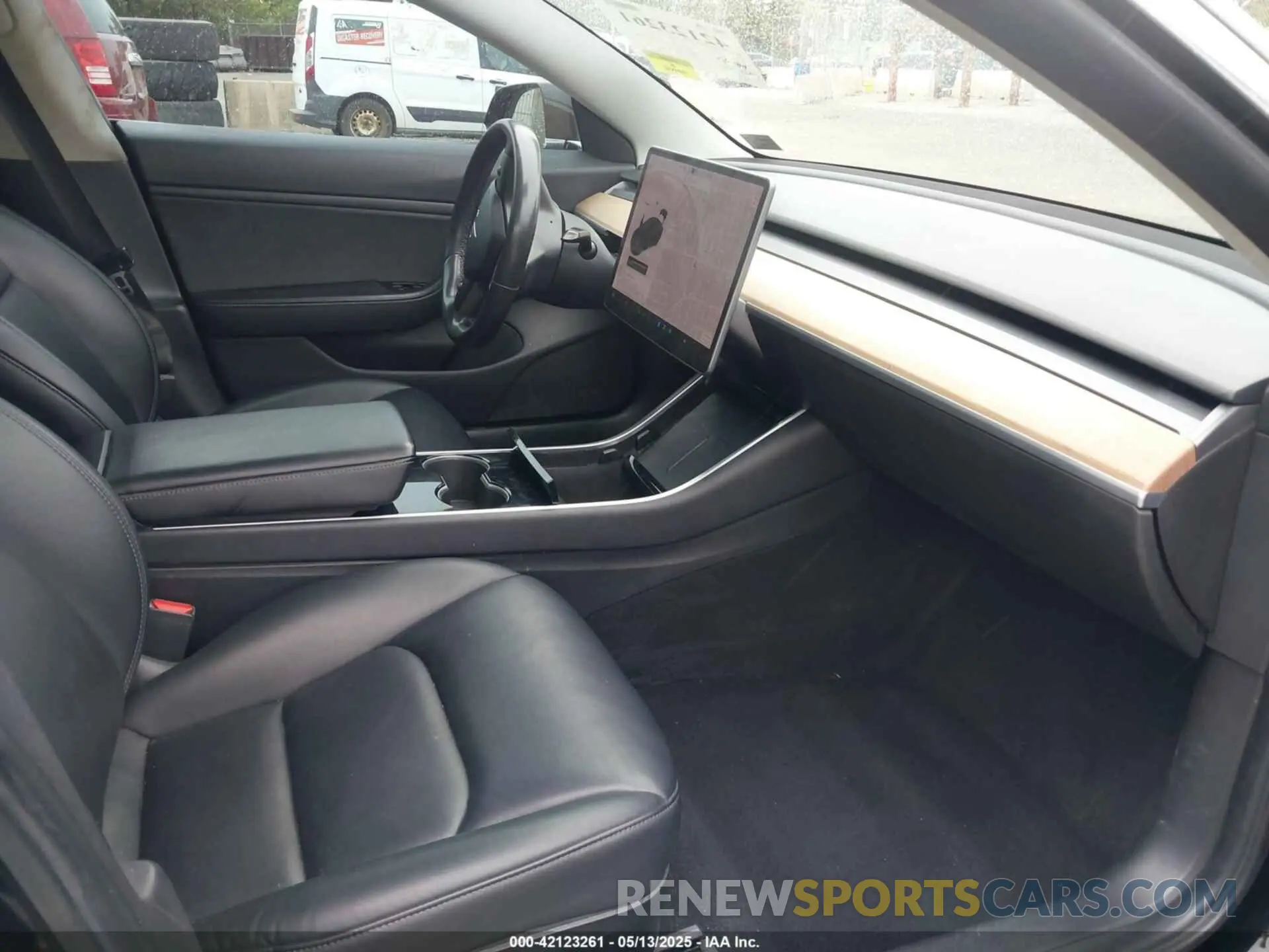 5 Photograph of a damaged car 5YJ3E1EB7KF199129 TESLA MODEL 3 2019