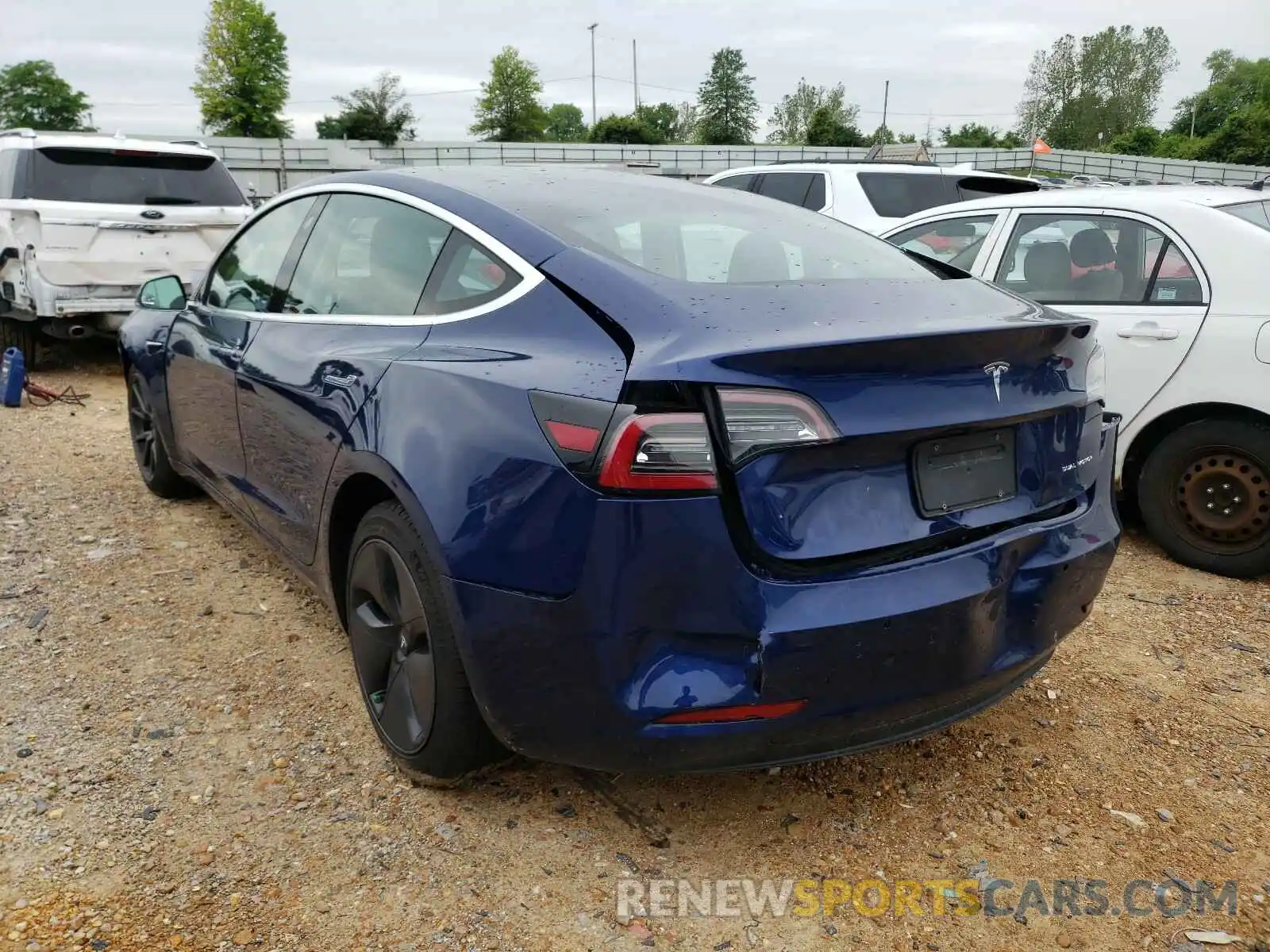 3 Photograph of a damaged car 5YJ3E1EB7KF199485 TESLA MODEL 3 2019