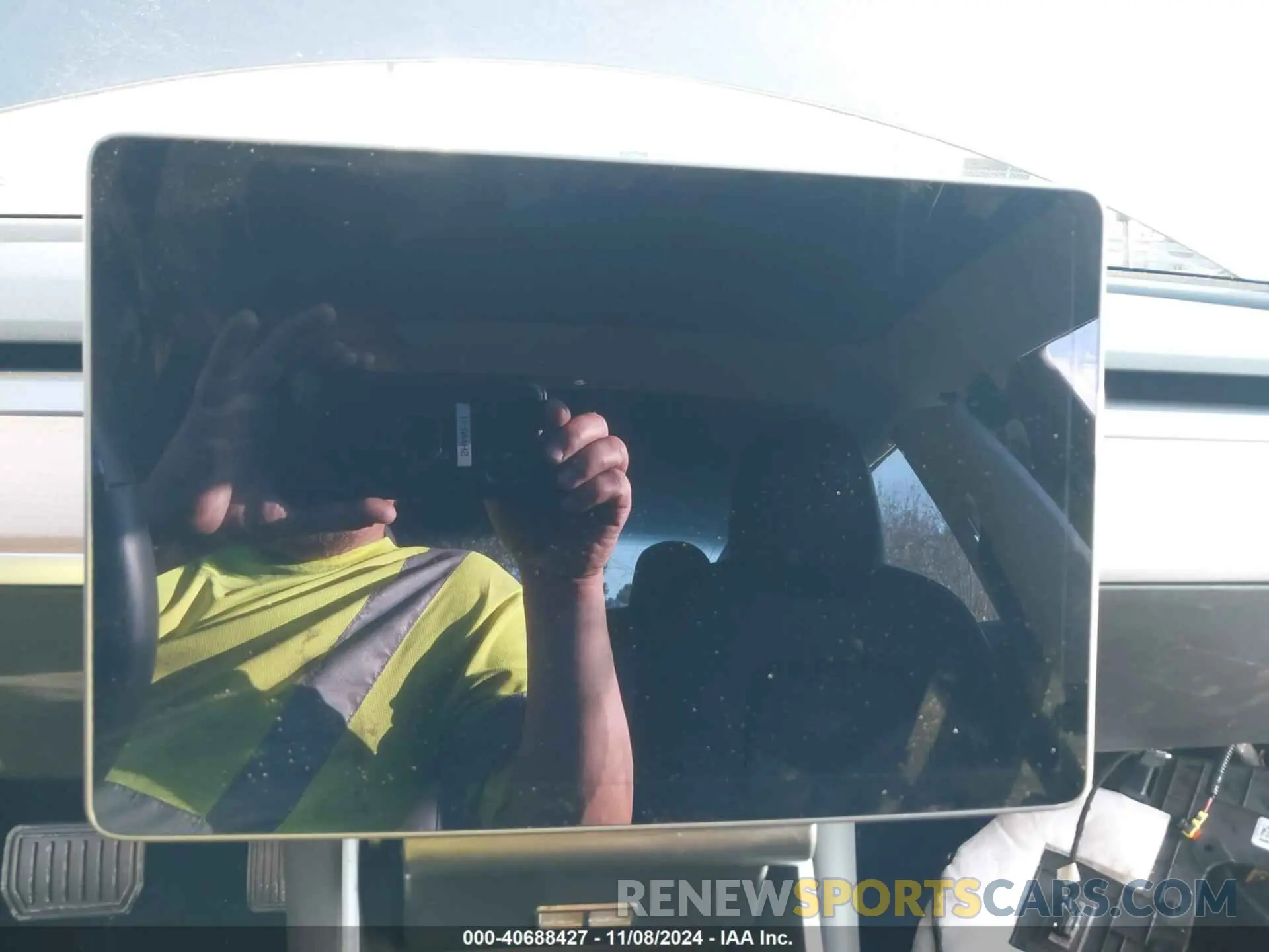 7 Photograph of a damaged car 5YJ3E1EB7KF210002 TESLA MODEL 3 2019