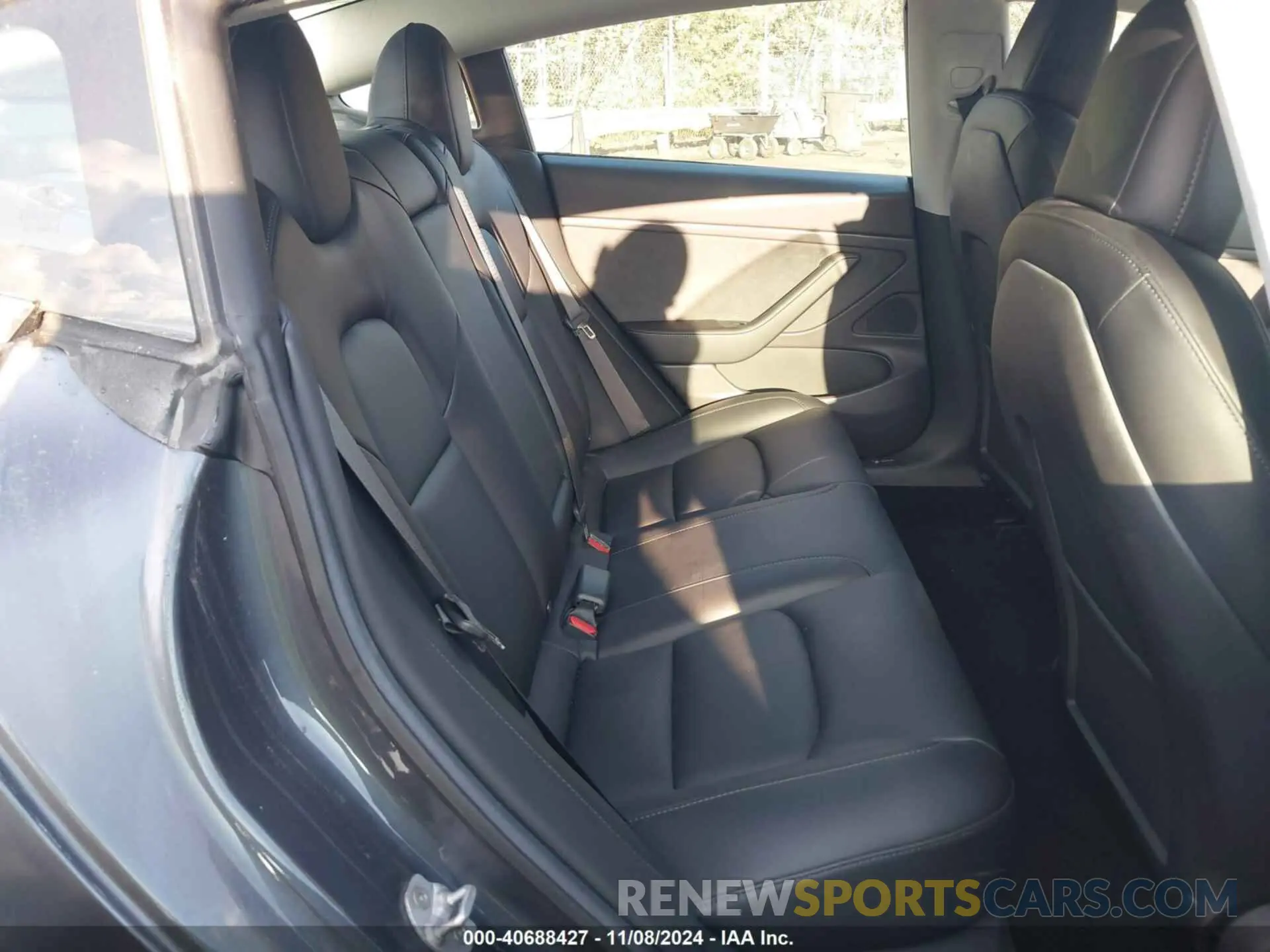 8 Photograph of a damaged car 5YJ3E1EB7KF210002 TESLA MODEL 3 2019