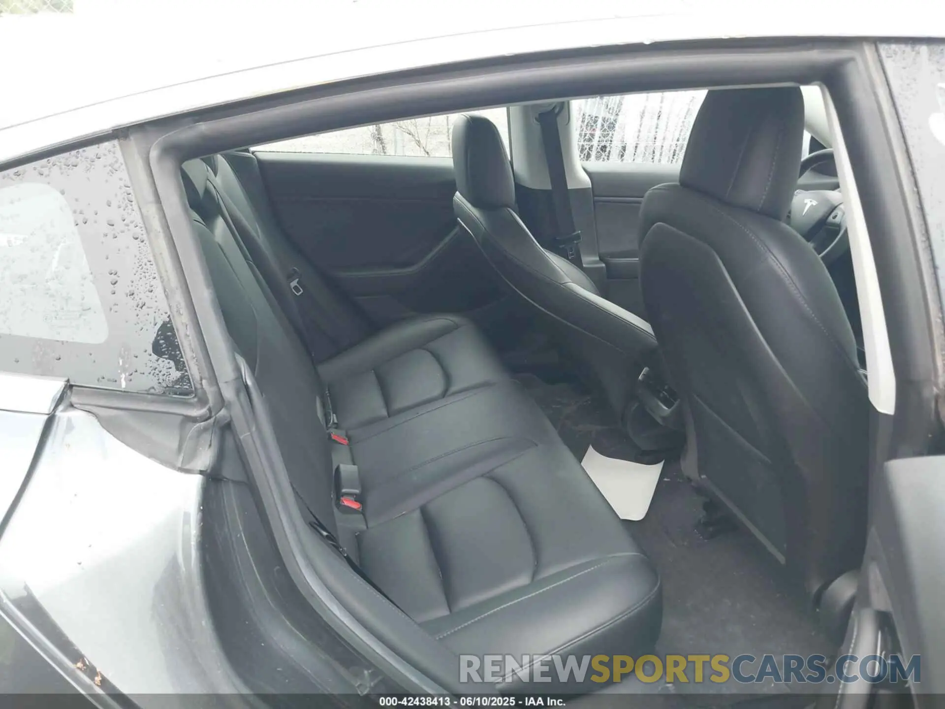 8 Photograph of a damaged car 5YJ3E1EB7KF413312 TESLA MODEL 3 2019
