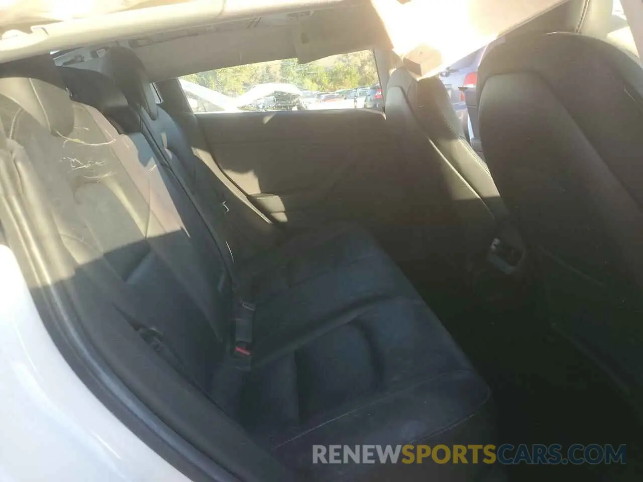 10 Photograph of a damaged car 5YJ3E1EB7KF442339 TESLA MODEL 3 2019