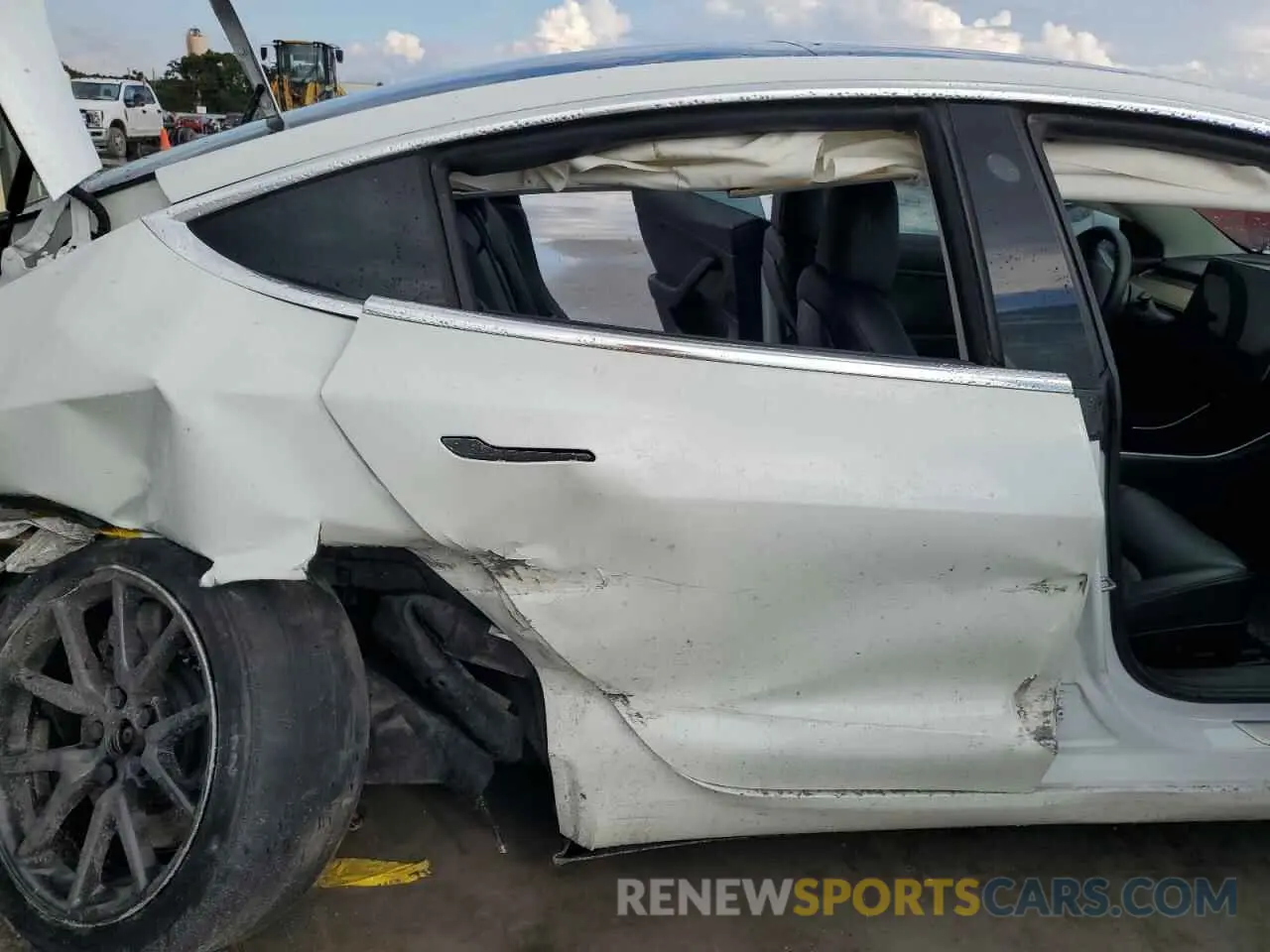 10 Photograph of a damaged car 5YJ3E1EB7KF469749 TESLA MODEL 3 2019
