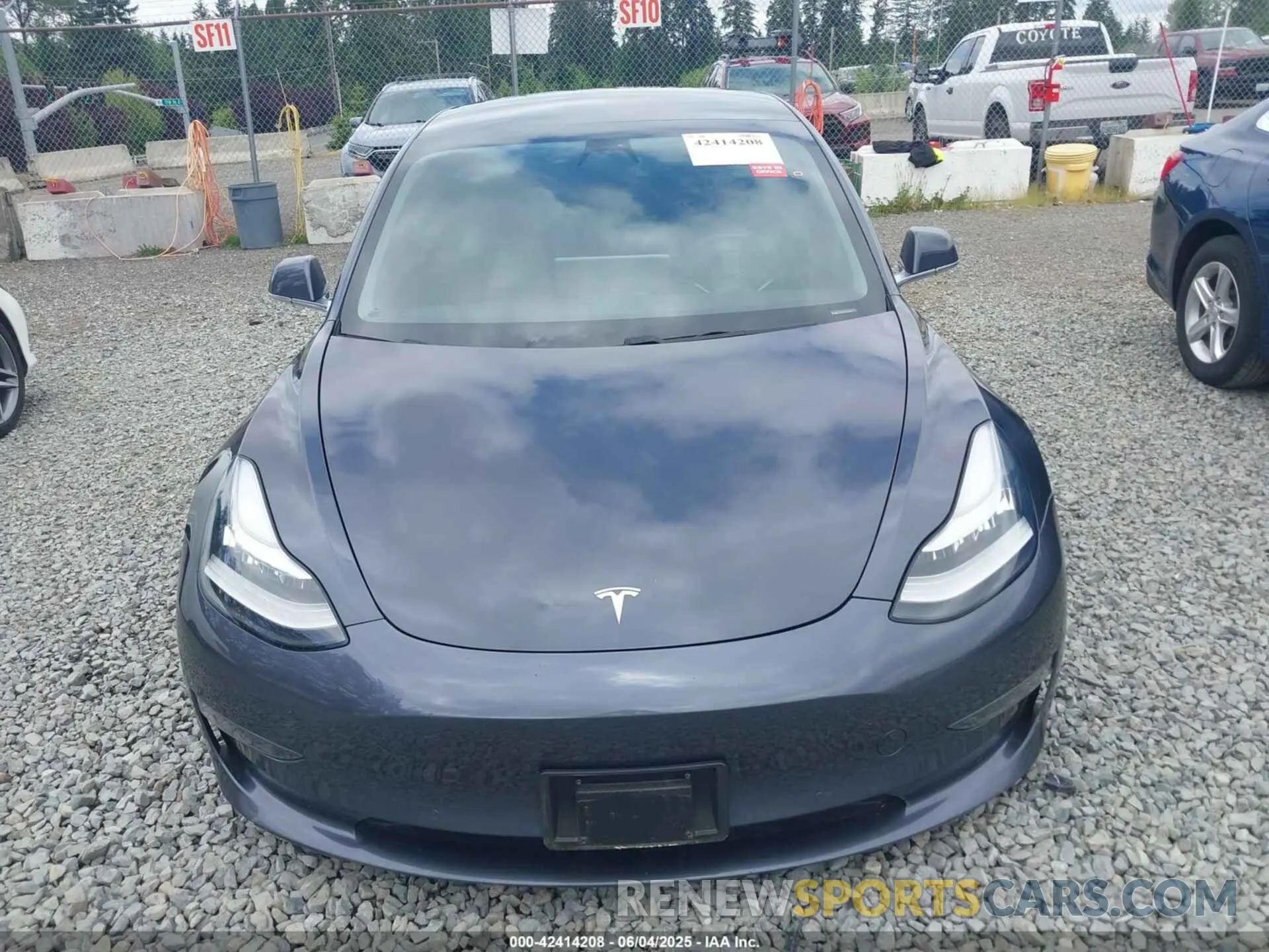 12 Photograph of a damaged car 5YJ3E1EB7KF482310 TESLA MODEL 3 2019