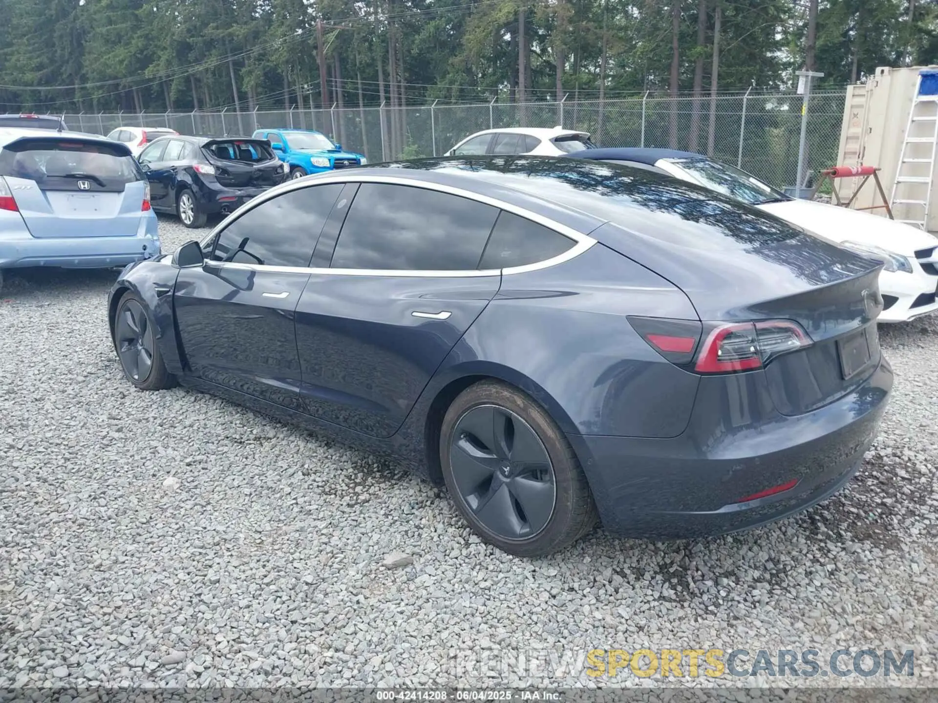 3 Photograph of a damaged car 5YJ3E1EB7KF482310 TESLA MODEL 3 2019