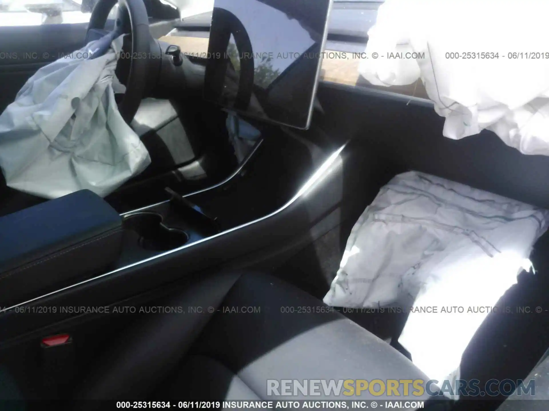 5 Photograph of a damaged car 5YJ3E1EB8KF193758 TESLA MODEL 3 2019