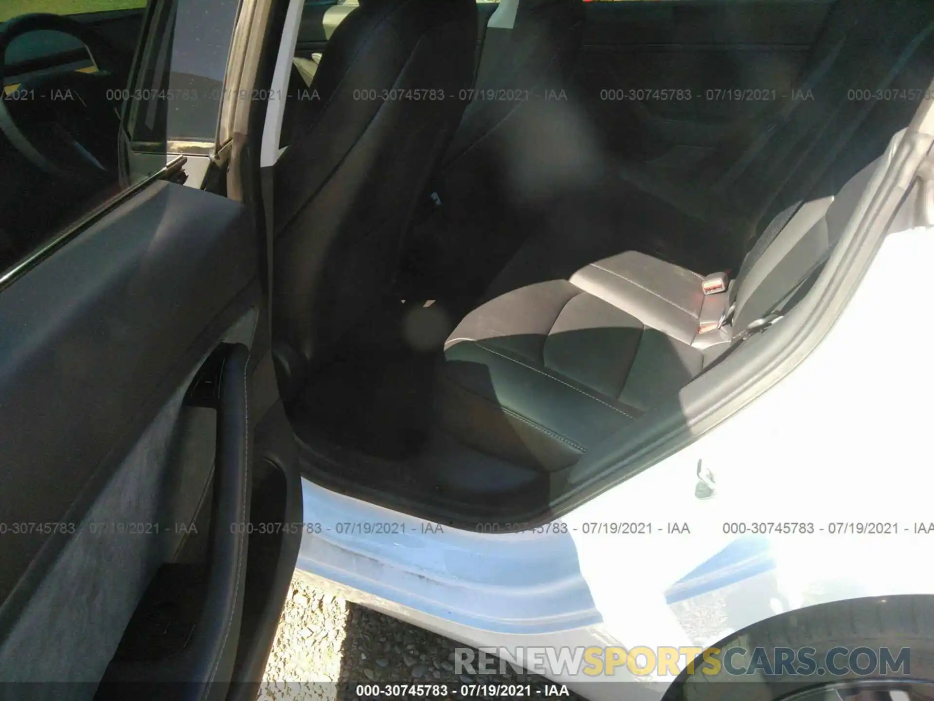 8 Photograph of a damaged car 5YJ3E1EB8KF199639 TESLA MODEL 3 2019